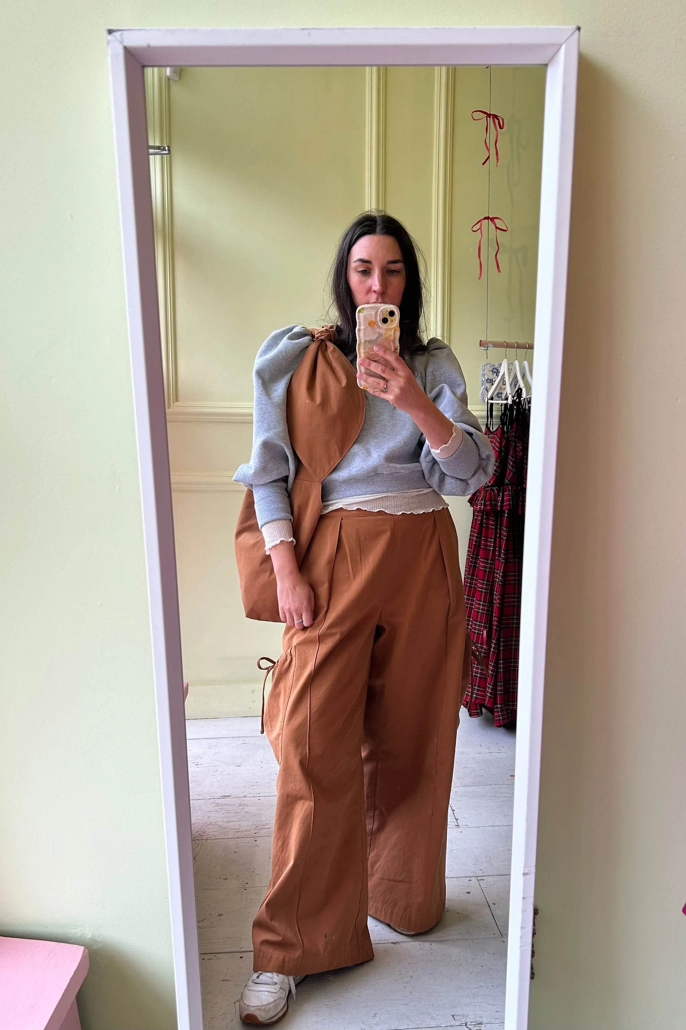 Bunni Bow Bag Camel sold by Eliza Faulkner product image thumbnail 4