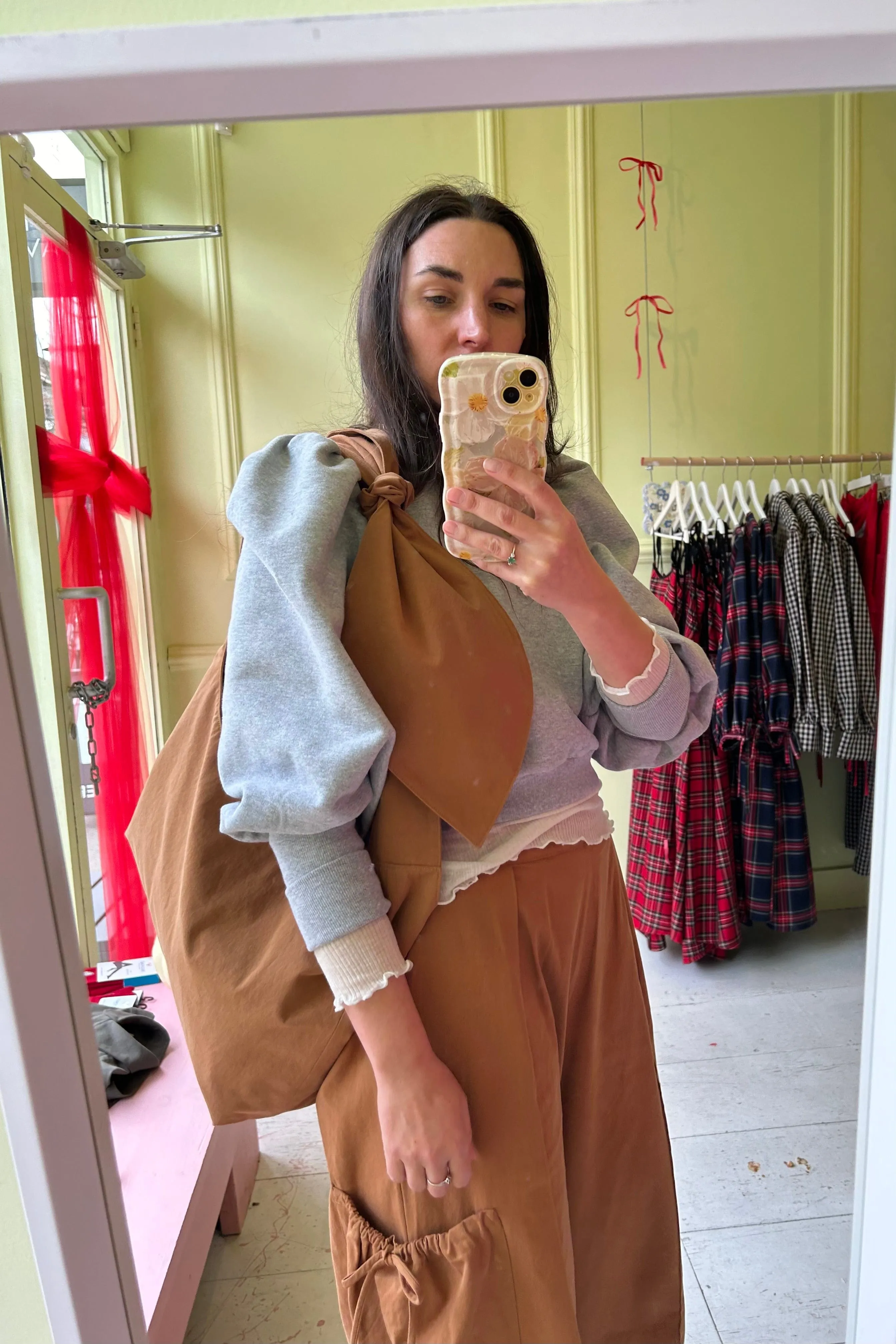 Bunni Bow Bag Camel sold by Eliza Faulkner product image thumbnail 3