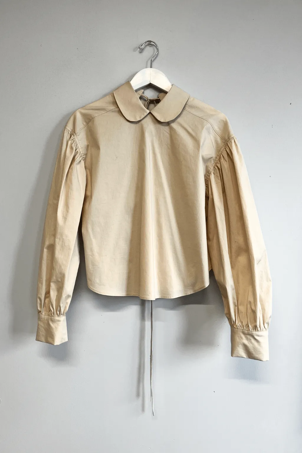 Sample Leni Shirt Beige sold by Eliza Faulkner