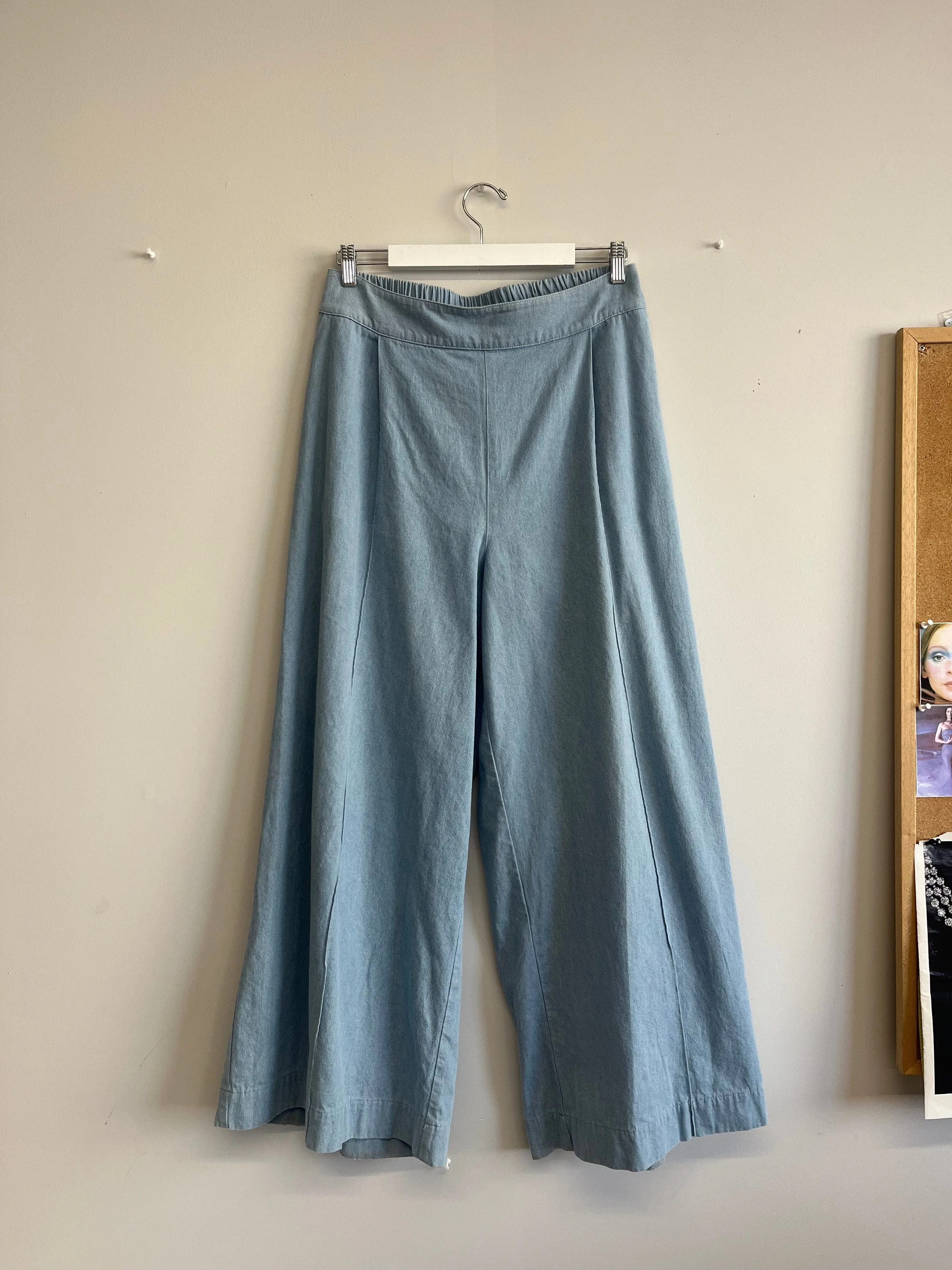 Pre-loved Romy Linen Pant Bleached Denim - Size L sold by Eliza Faulkner product image thumbnail 2