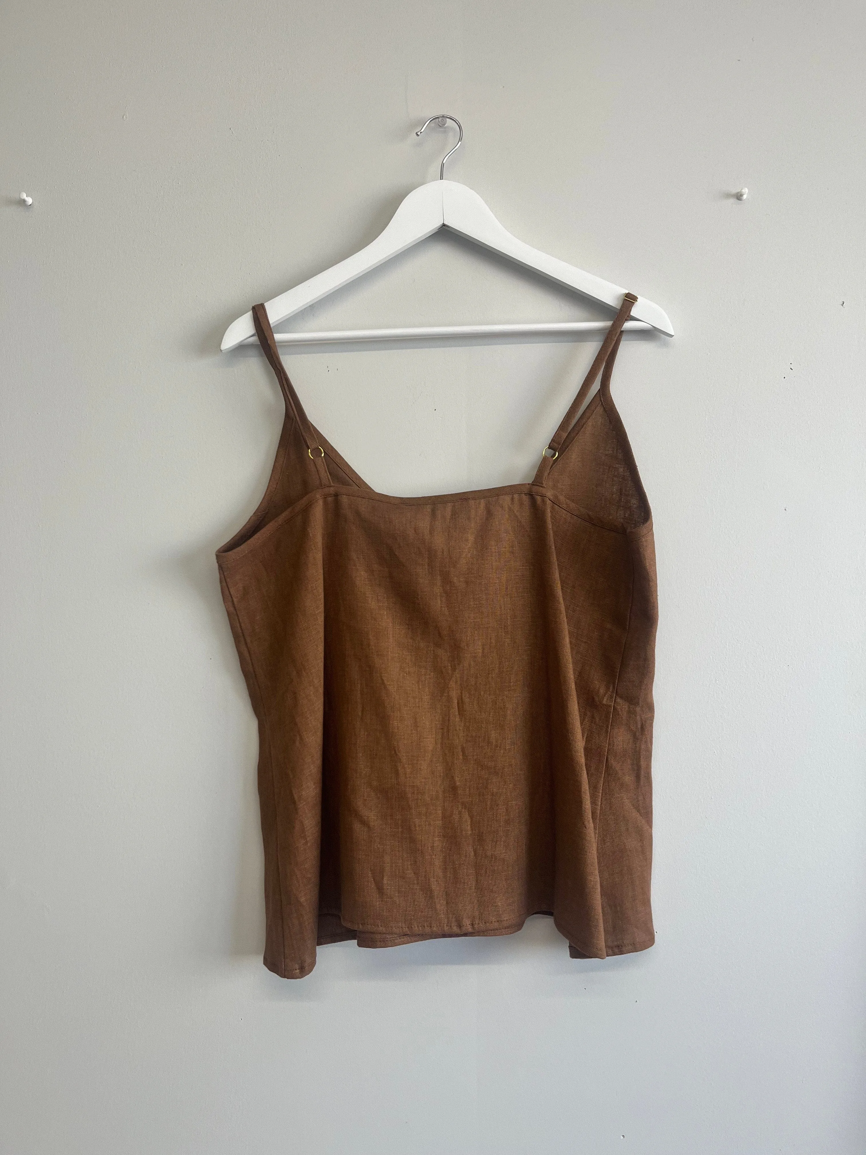 Pre-loved Cami Tank Linen Cocoa - Size L sold by Eliza Faulkner product image thumbnail 4