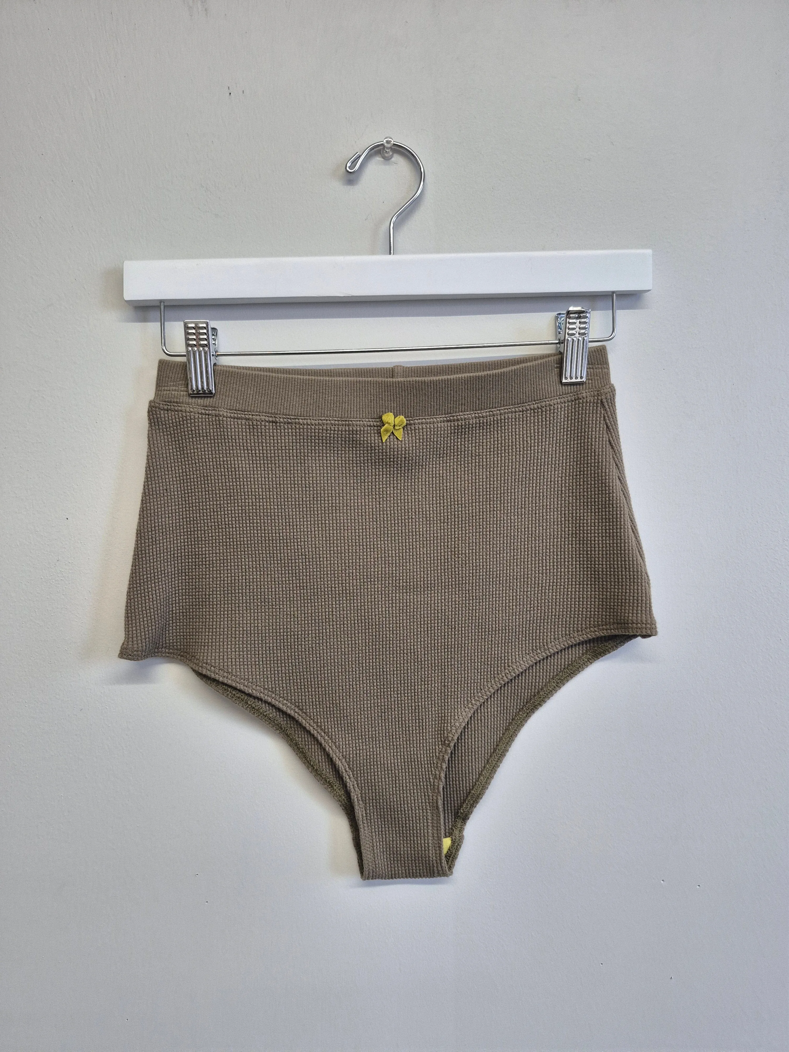 Sample Ula Panty Olive sold by Eliza Faulkner product image thumbnail 2