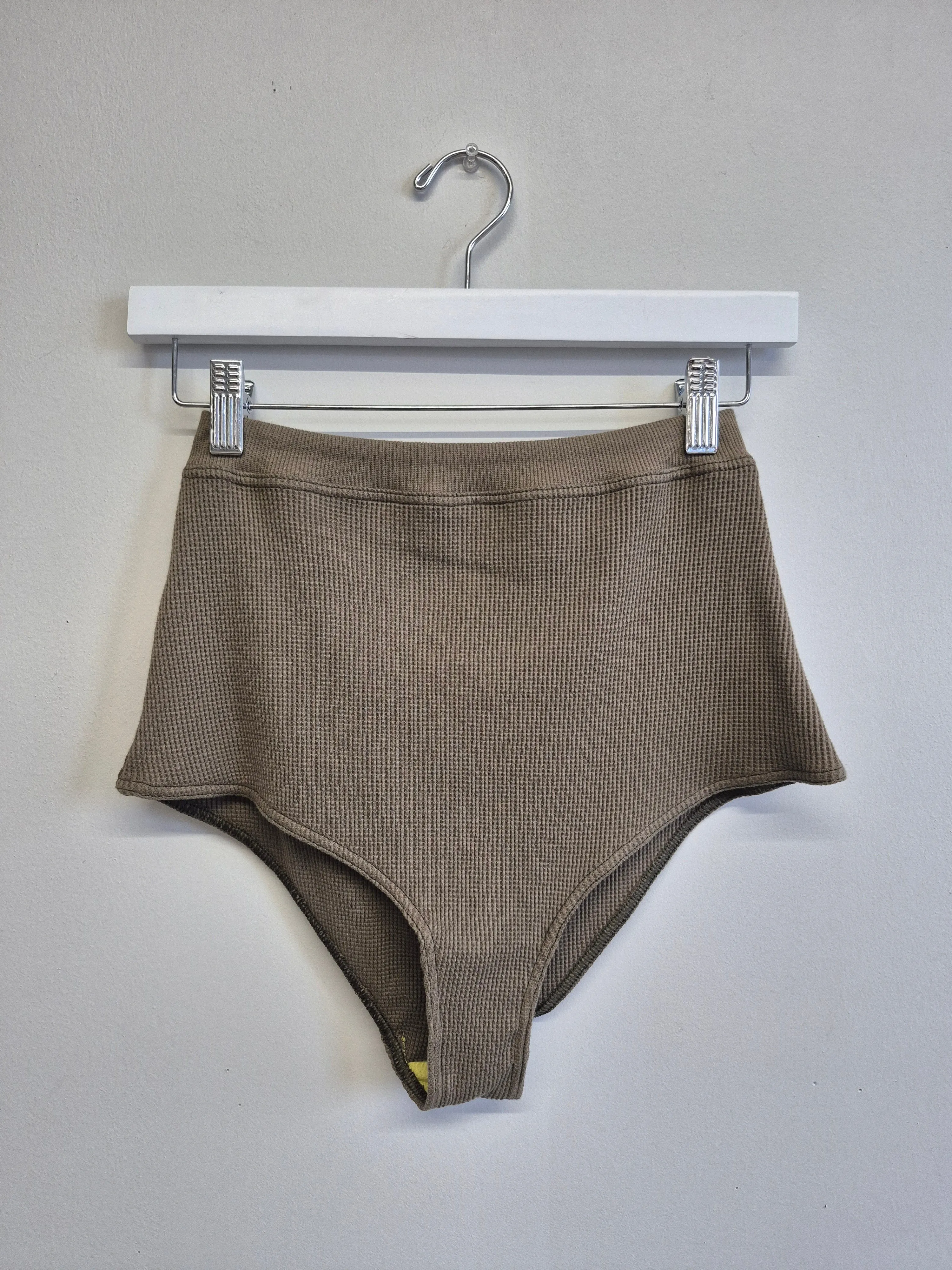 Sample Ula Panty Olive (no bow) sold by Eliza Faulkner product image thumbnail 2