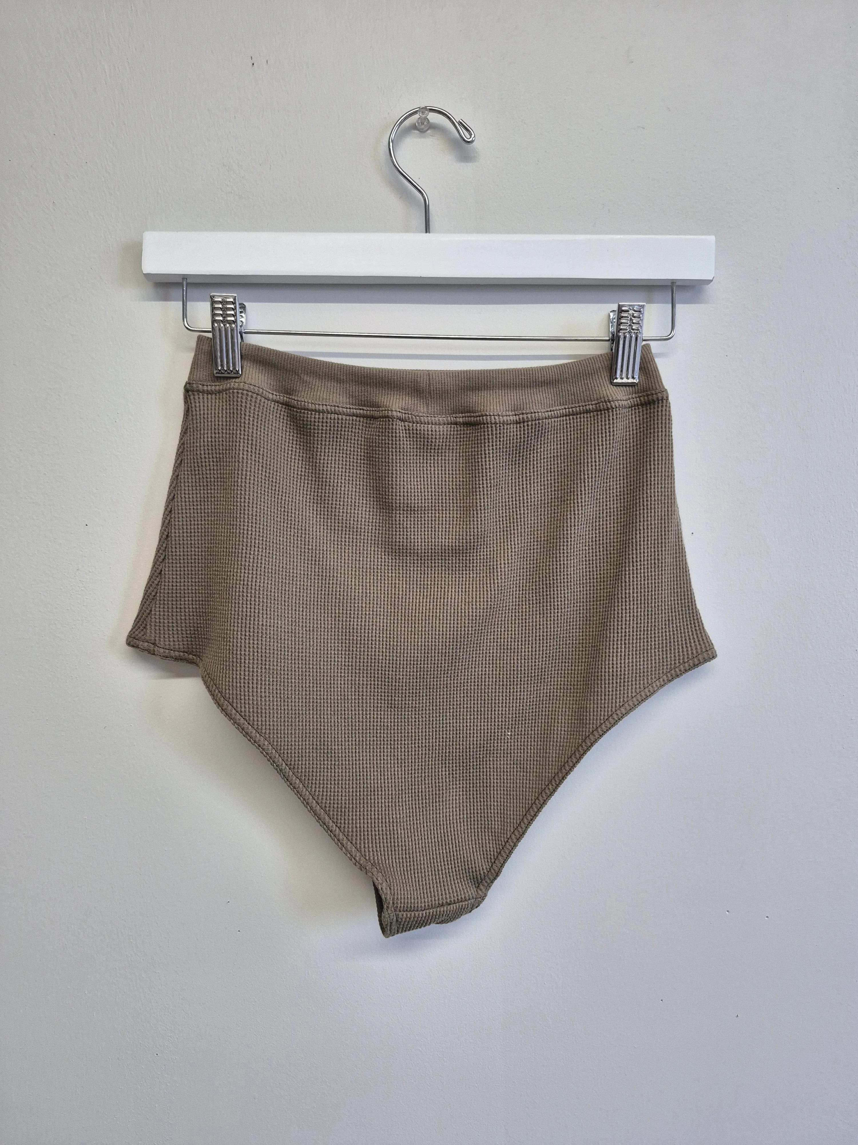 Sample Ula Panty Olive (no bow) sold by Eliza Faulkner product image thumbnail 3