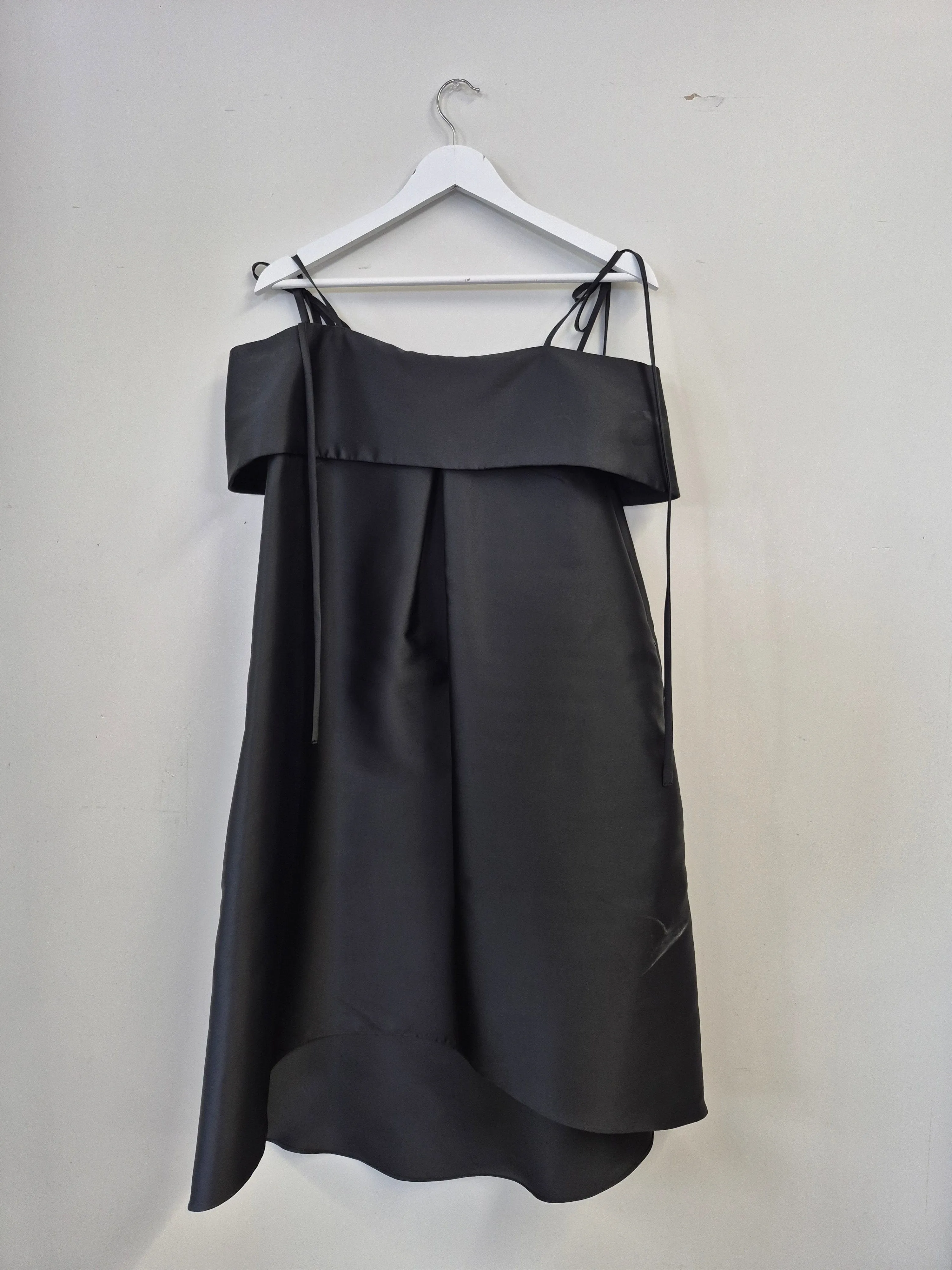 Sample Cora Dress Black sold by Eliza Faulkner product image thumbnail 2