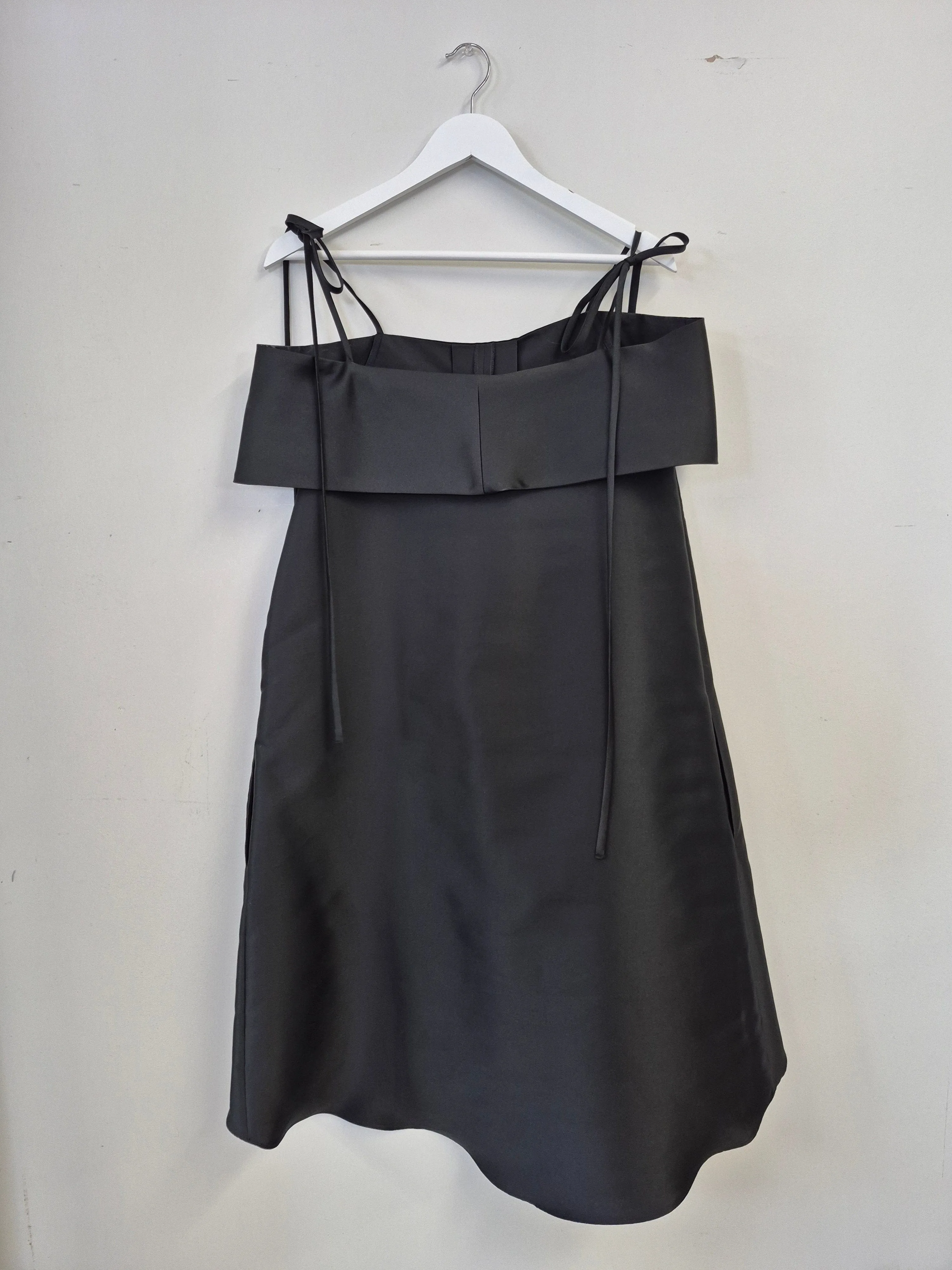 Sample Cora Dress Black sold by Eliza Faulkner product image thumbnail 4