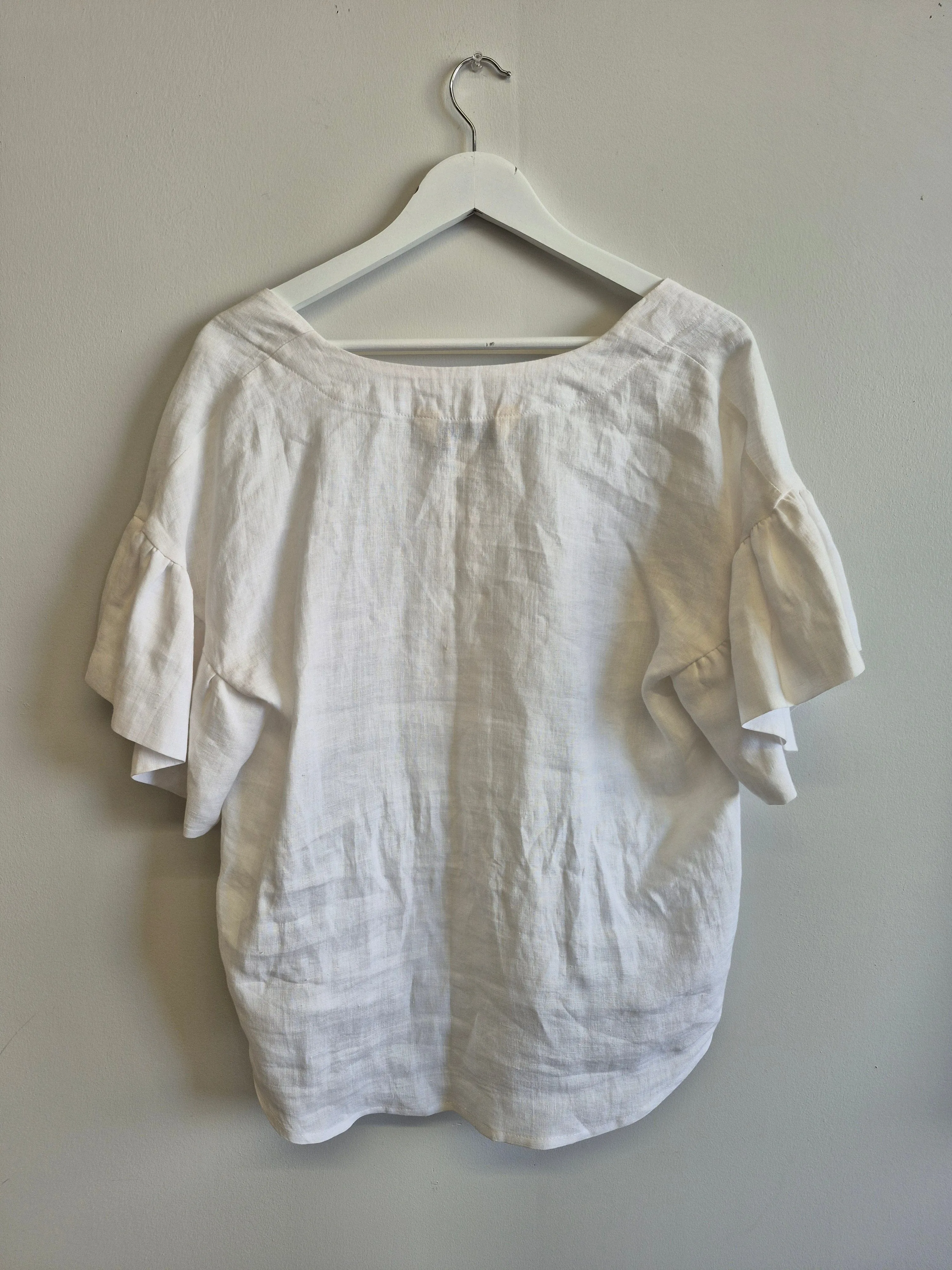 Sample Dottie Blouse White Linen sold by Eliza Faulkner product image thumbnail 3