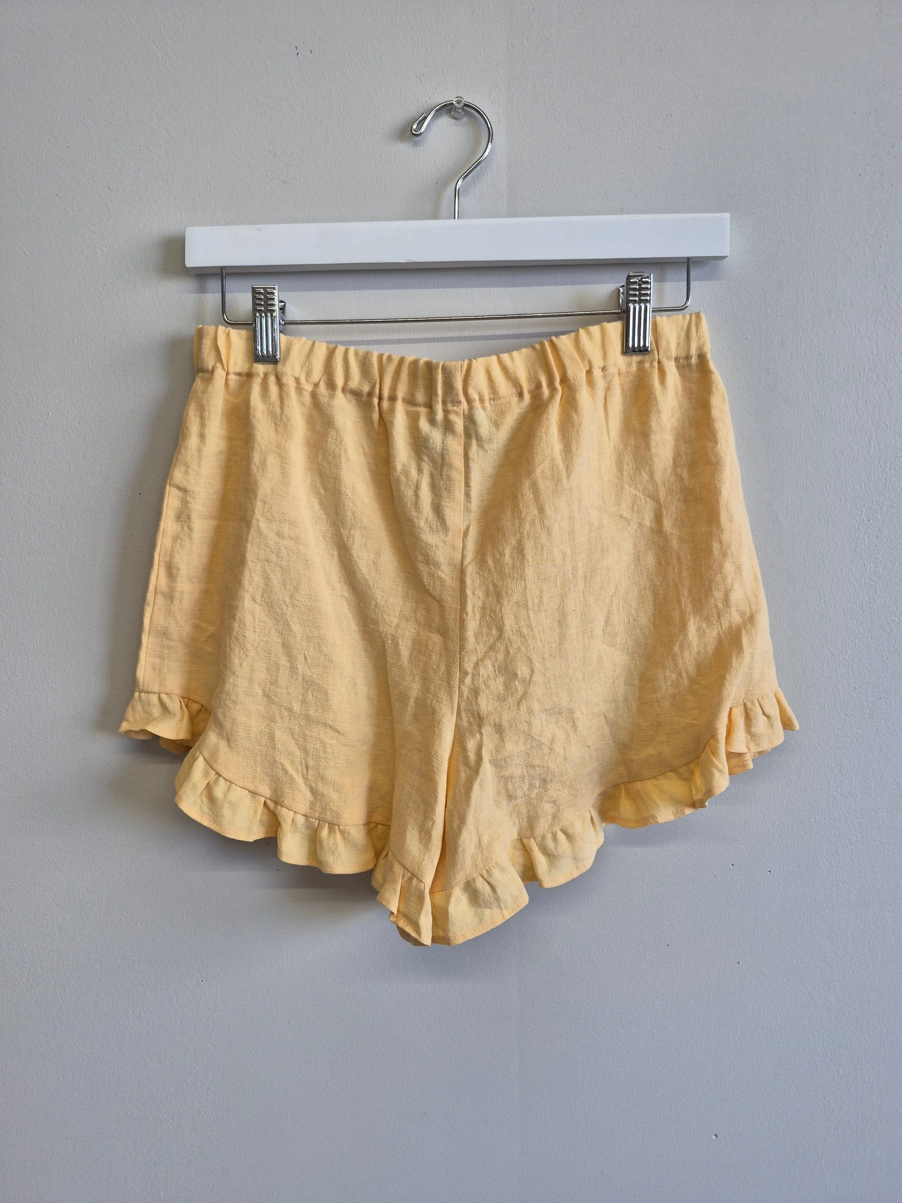 Sample Baxter Short Butter Yellow Linen sold by Eliza Faulkner product image thumbnail 3
