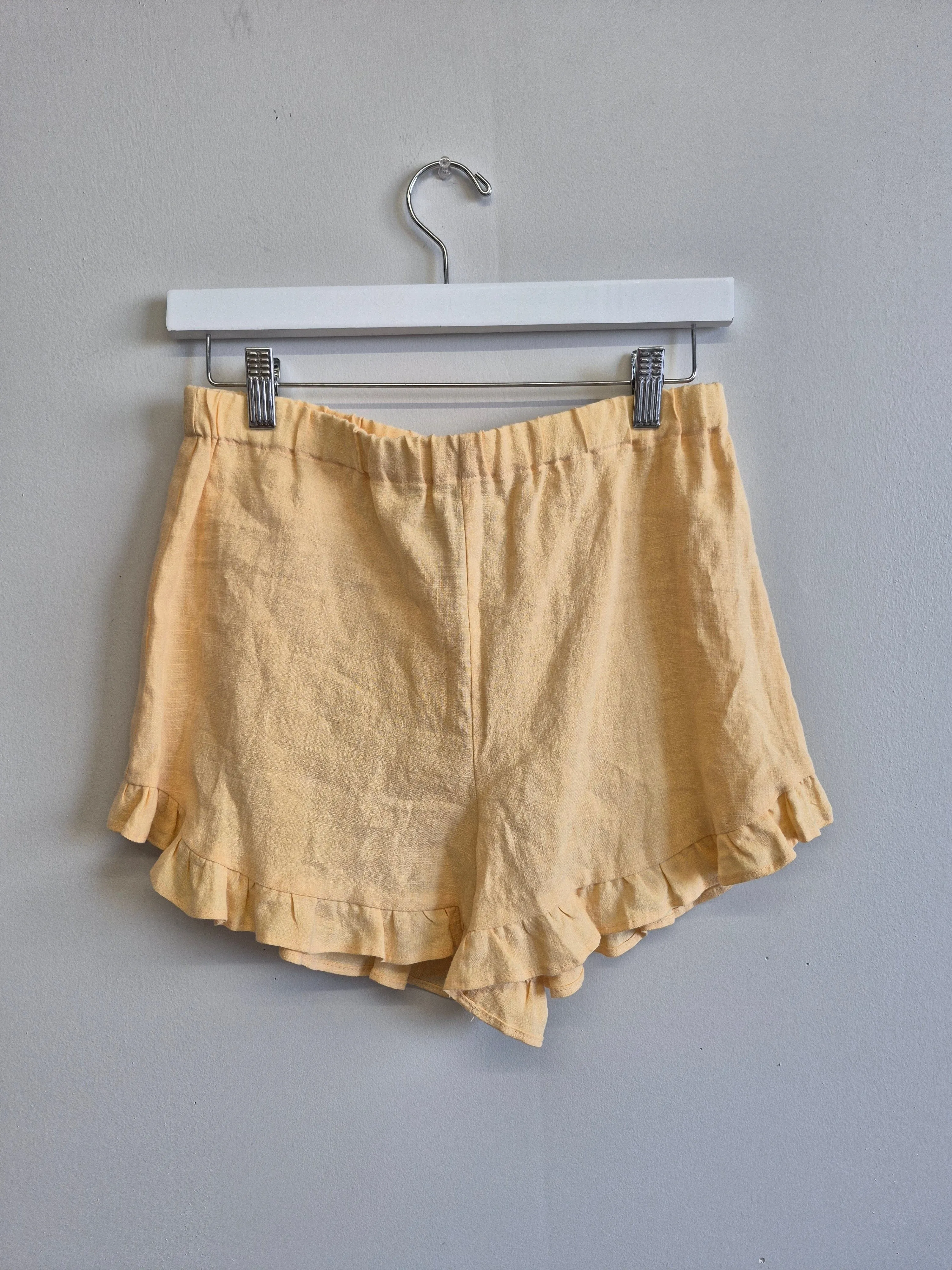 Sample Baxter Short Butter Yellow Linen sold by Eliza Faulkner product image thumbnail 2