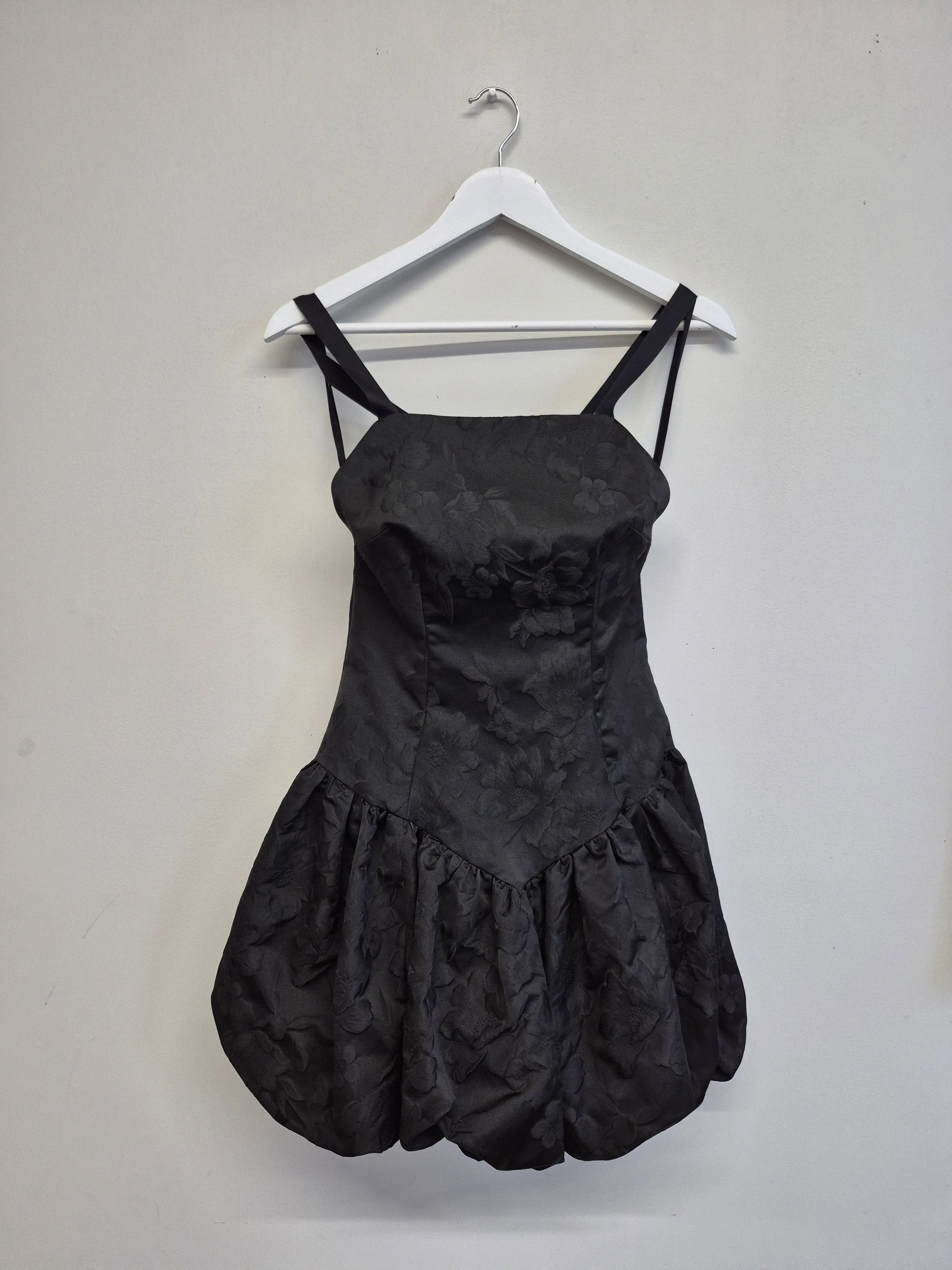 Sample Lila Dress Black sold by Eliza Faulkner product image thumbnail 4
