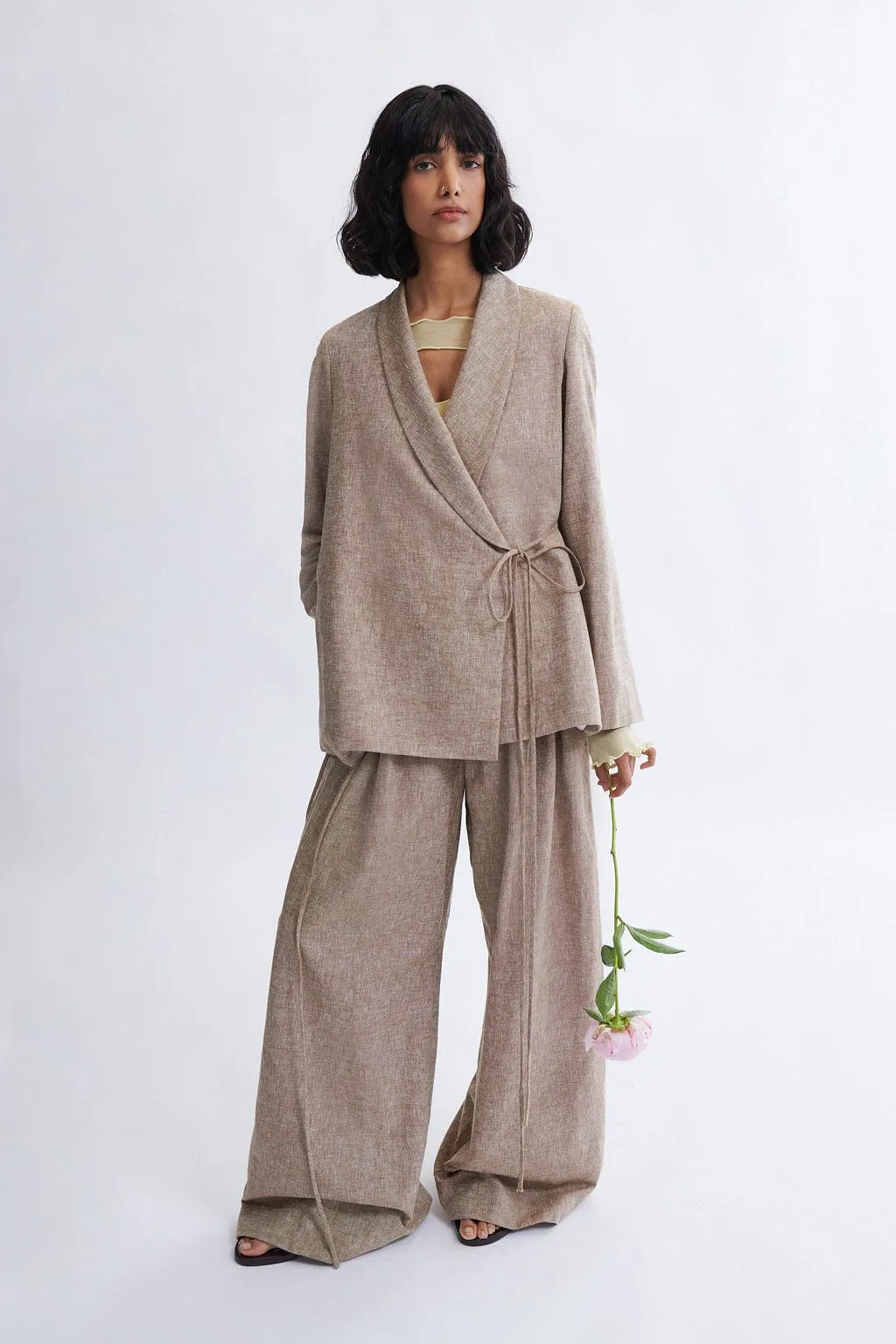 Blythe Blazer in Biscuit Linen Blend sold by Eliza Faulkner product image thumbnail 2