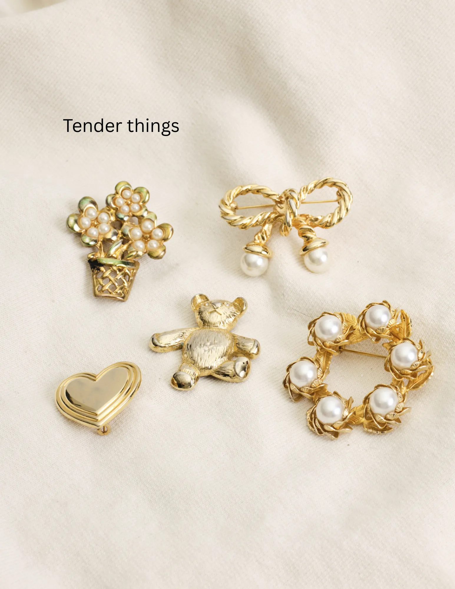Vintage brooches | Clusters of 5 | 18 Curated Collections sold by Heirloom Hats product image thumbnail 5