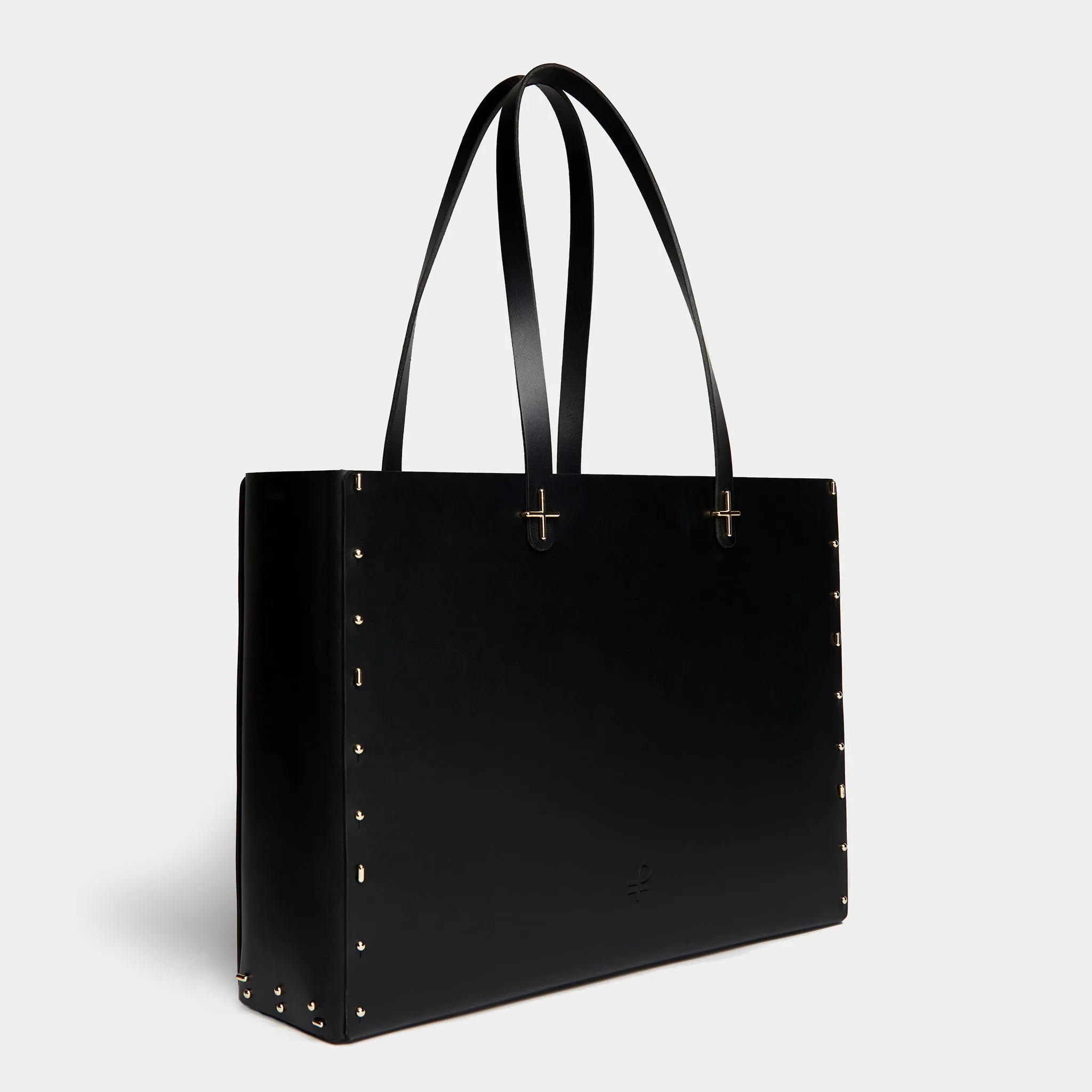 ATRIUM in black sold by Partoem