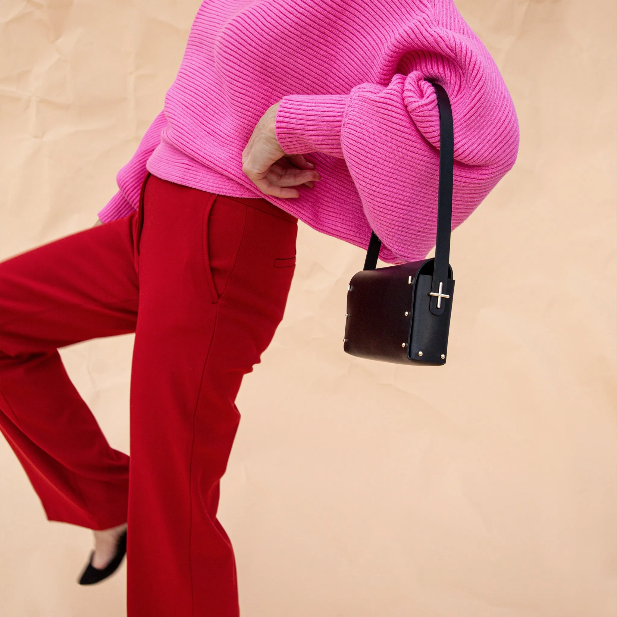 CAPULET in black sold by Partoem product image thumbnail 5