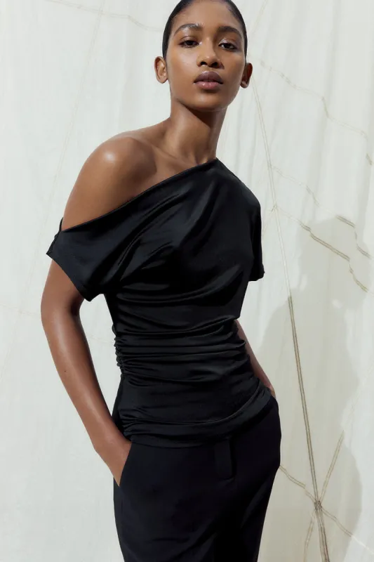 Edel Top Black sold by TOVE