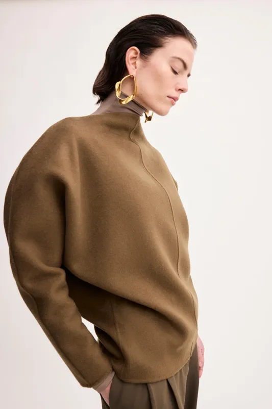 Reine Top Deep Khaki made by TOVE