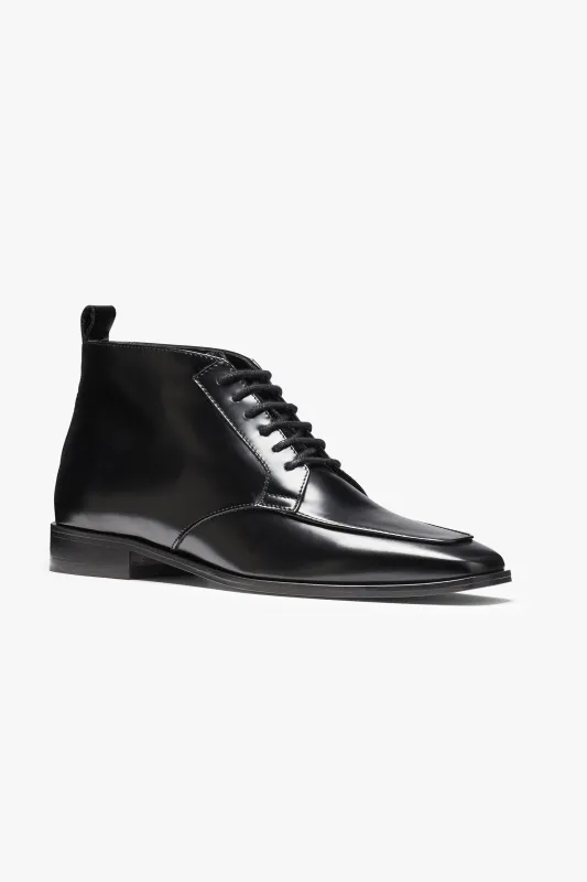 Verone Boot Black made by TOVE