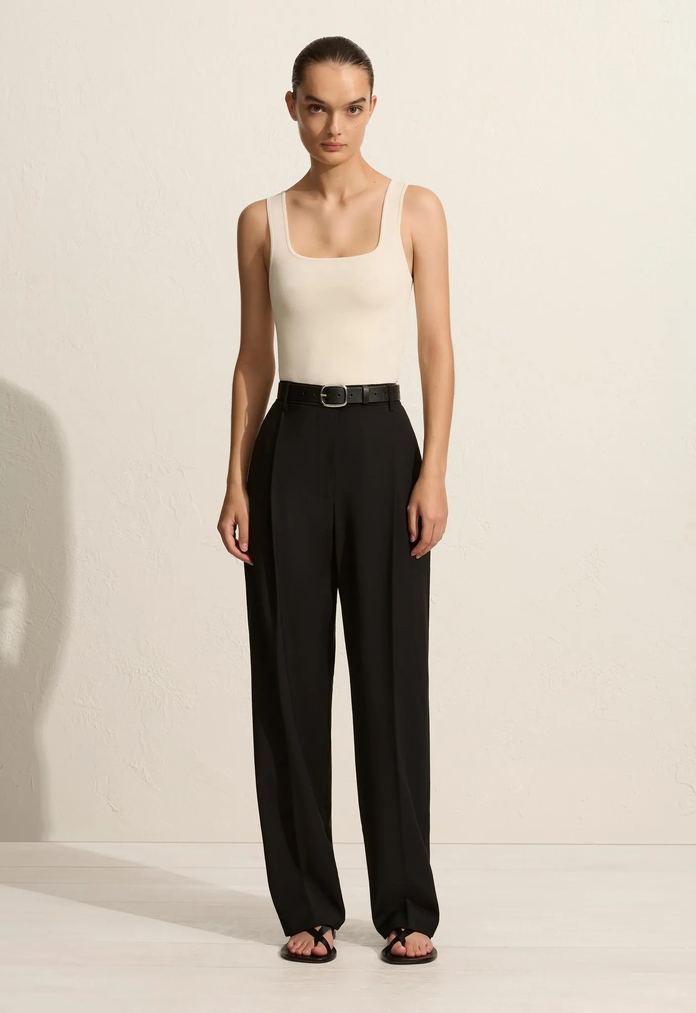 Relaxed Tailored Pleat Trouser - Black sold by Matteau