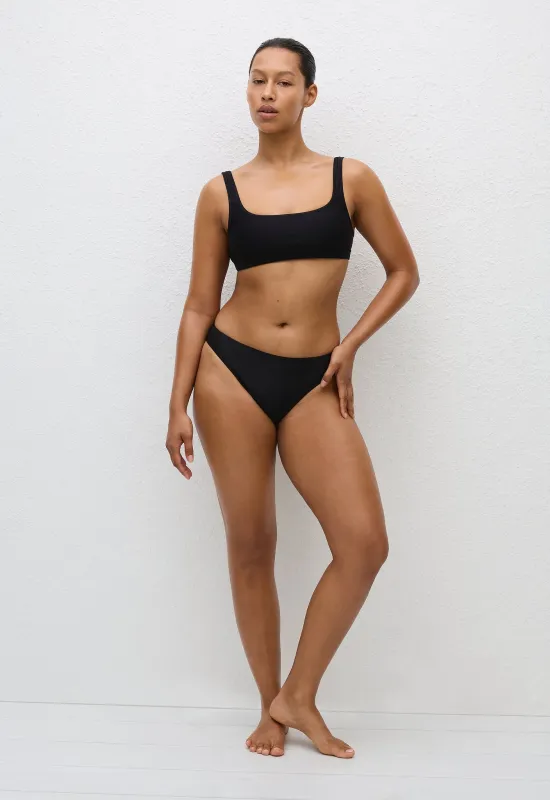 Nineties Classic Brief - Black sold by Matteau