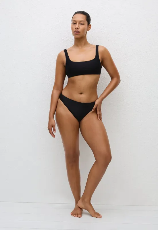 Nineties Classic Brief - Deep Black sold by Matteau