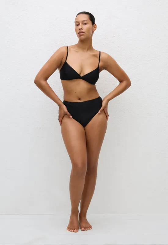 Tri Crop Top - Deep Black sold by Matteau