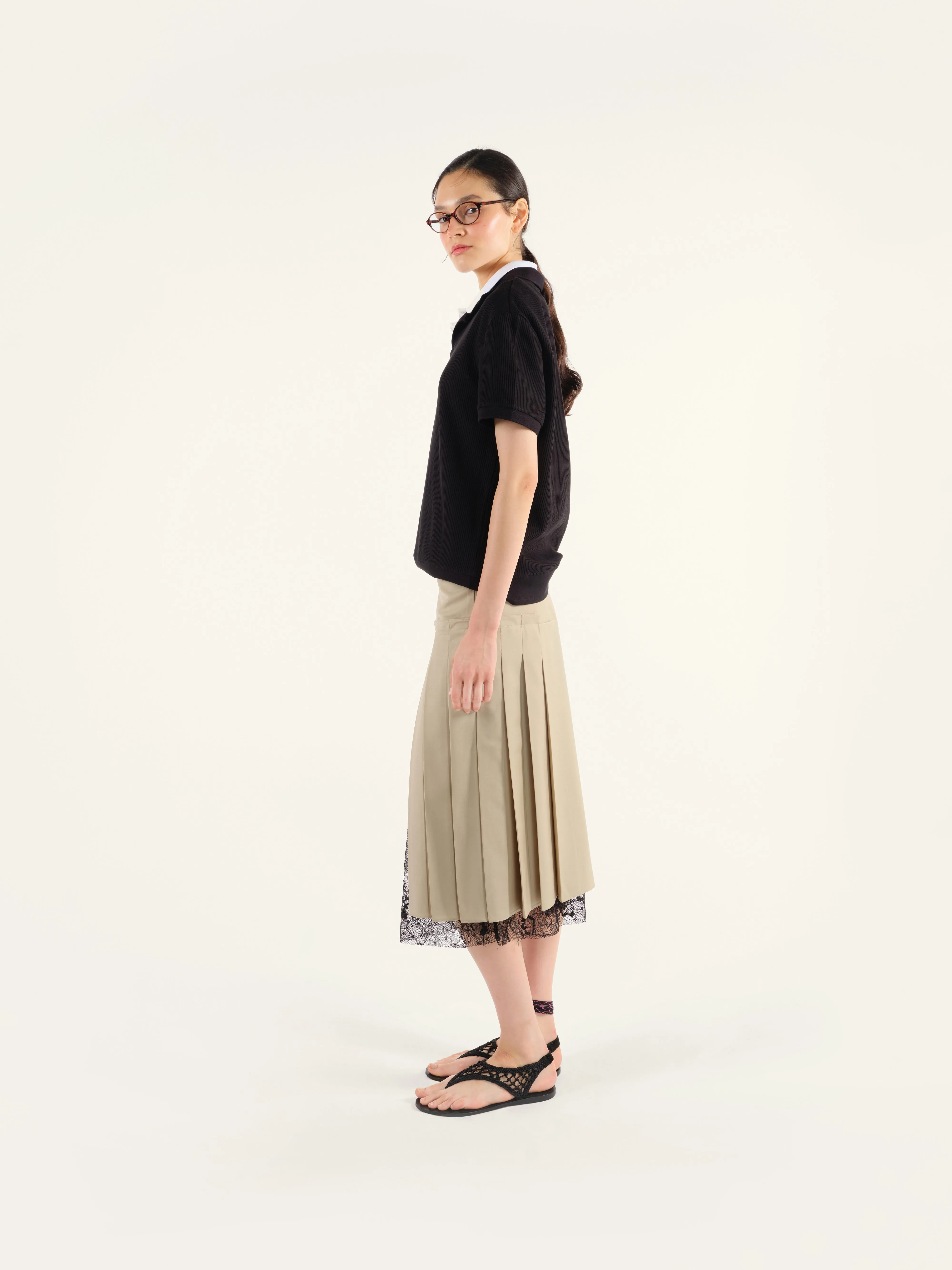BRIT - Pleated midi skirt with lace and slit details sold by Siedres product image thumbnail 2