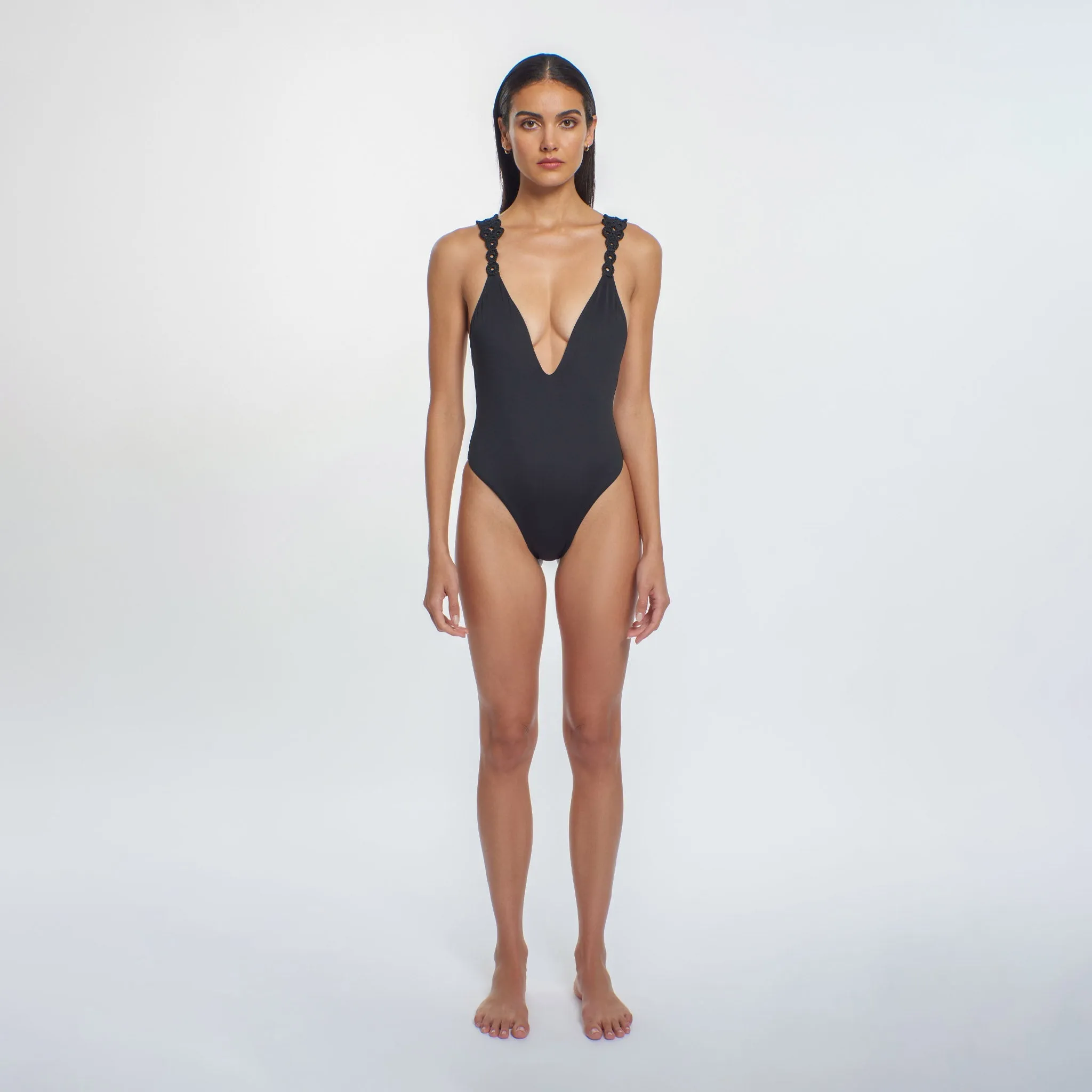 Rhea One Piece sold by Peixoto