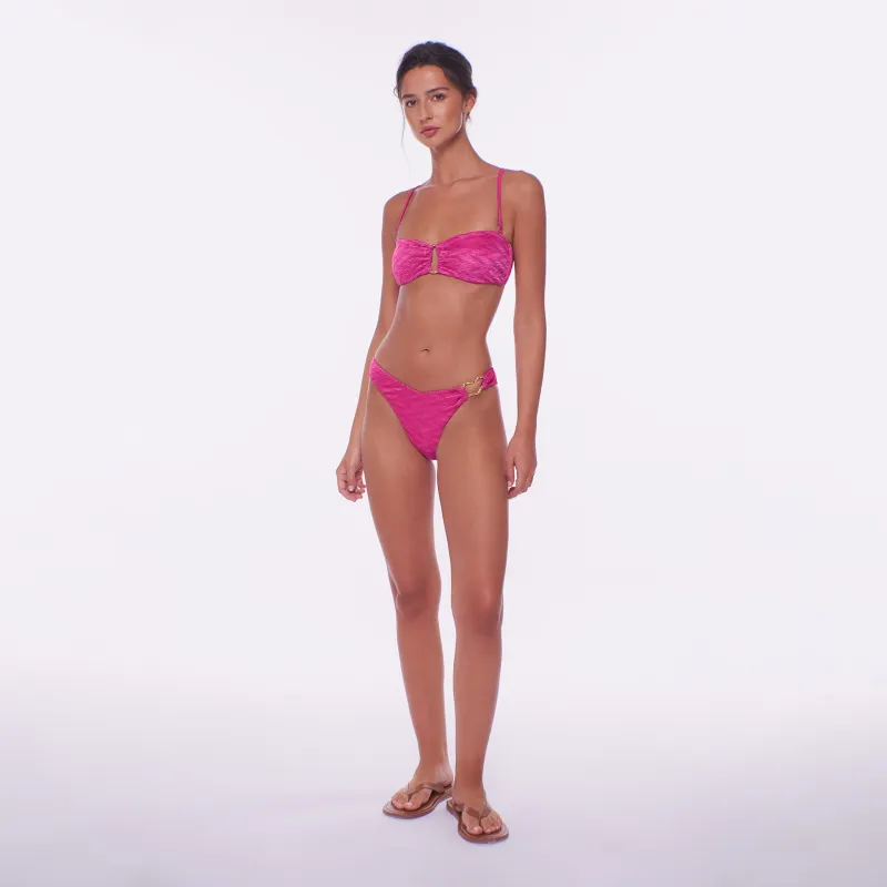 Noah Bottom sold by Peixoto