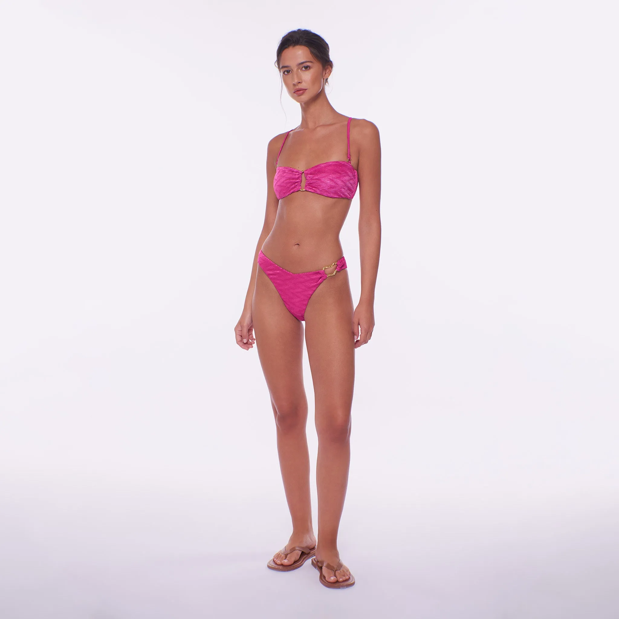 Noah Bottom sold by Peixoto