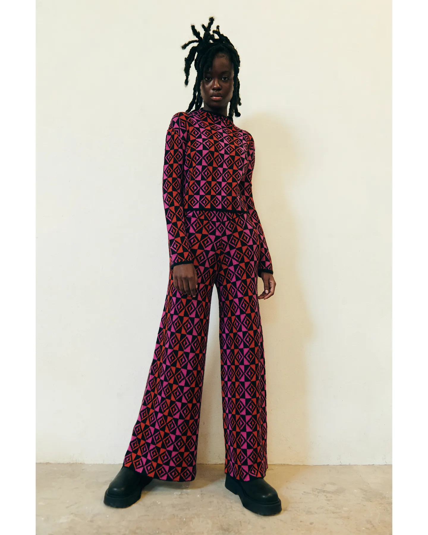 QERO PANTS | FUCHSIA sold by ESCVDO product image thumbnail 2