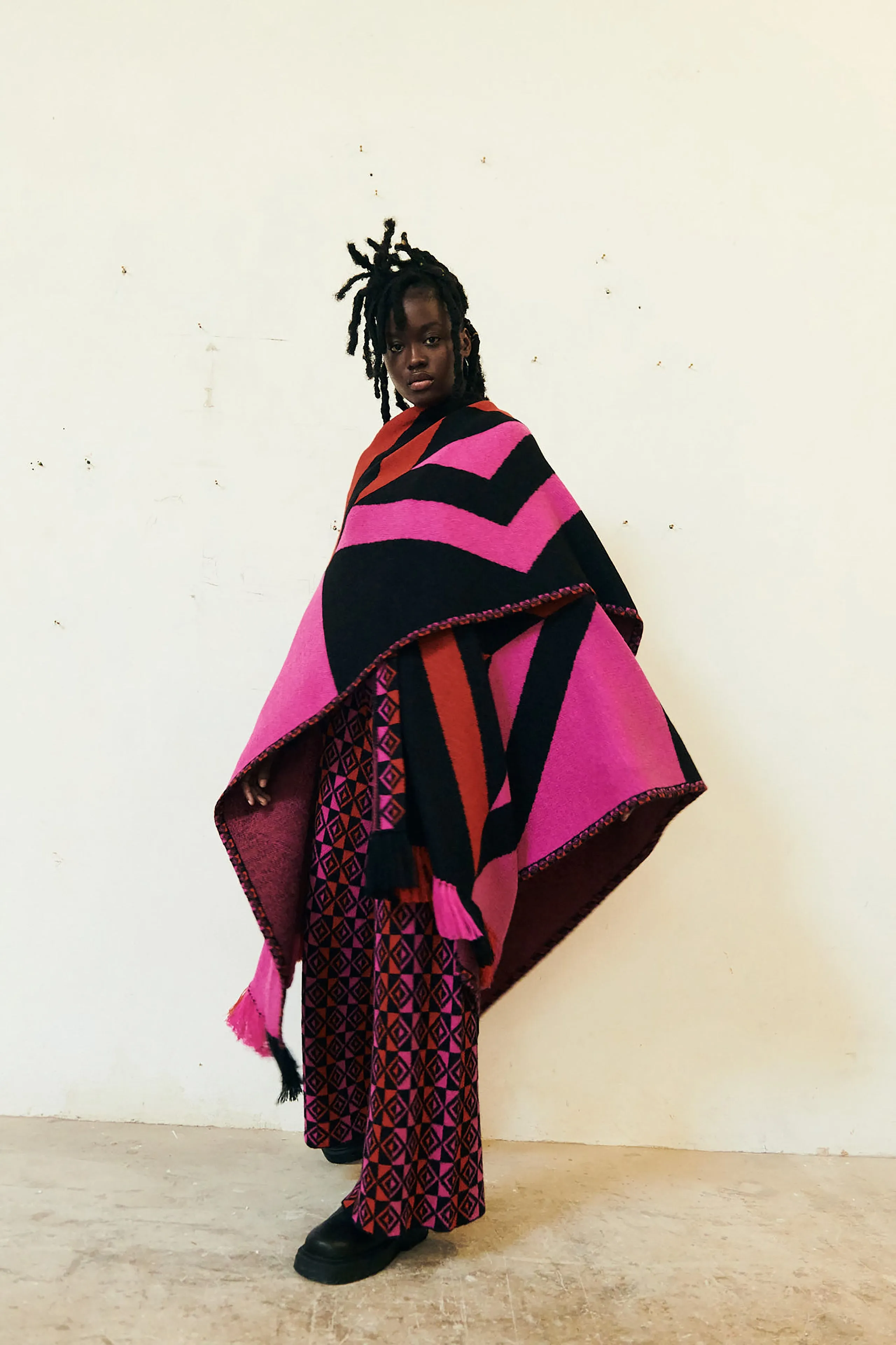 QERO PANTS | FUCHSIA sold by ESCVDO product image thumbnail 3