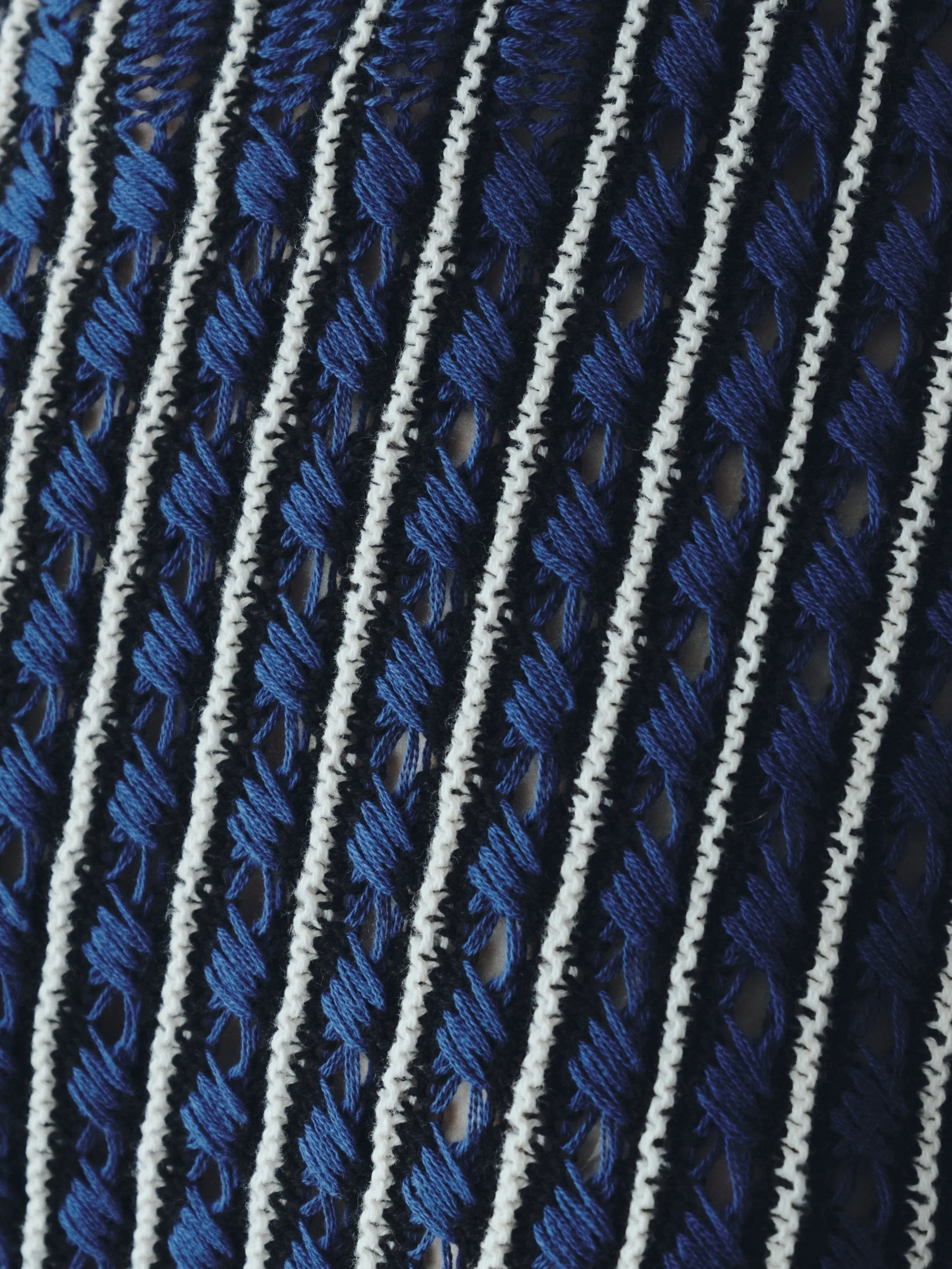 APU MIDI SKIRT | ELECTRIC BLUE - BLACK sold by ESCVDO product image thumbnail 4