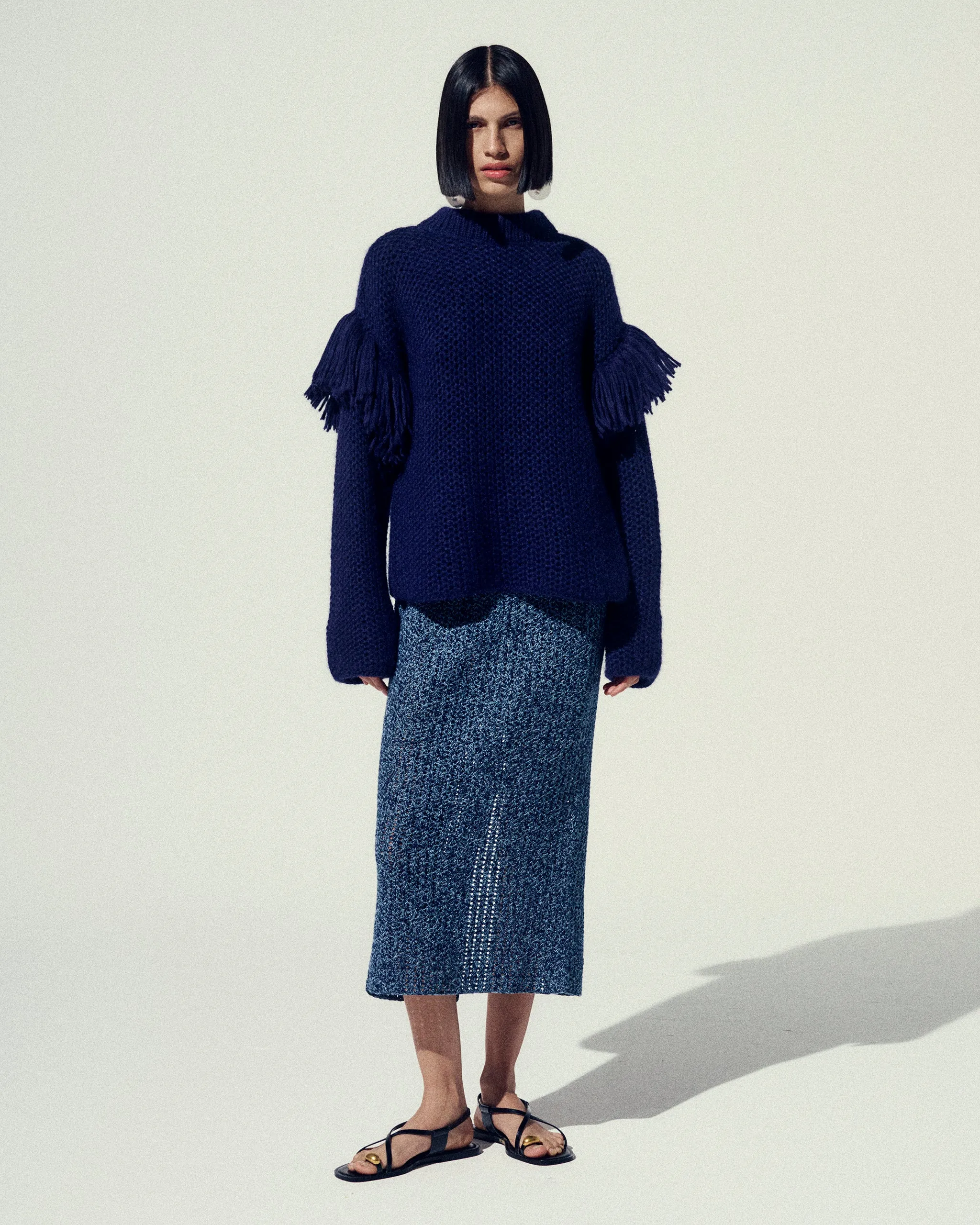 USHNU SWEATER | NAVY sold by ESCVDO product image thumbnail 4