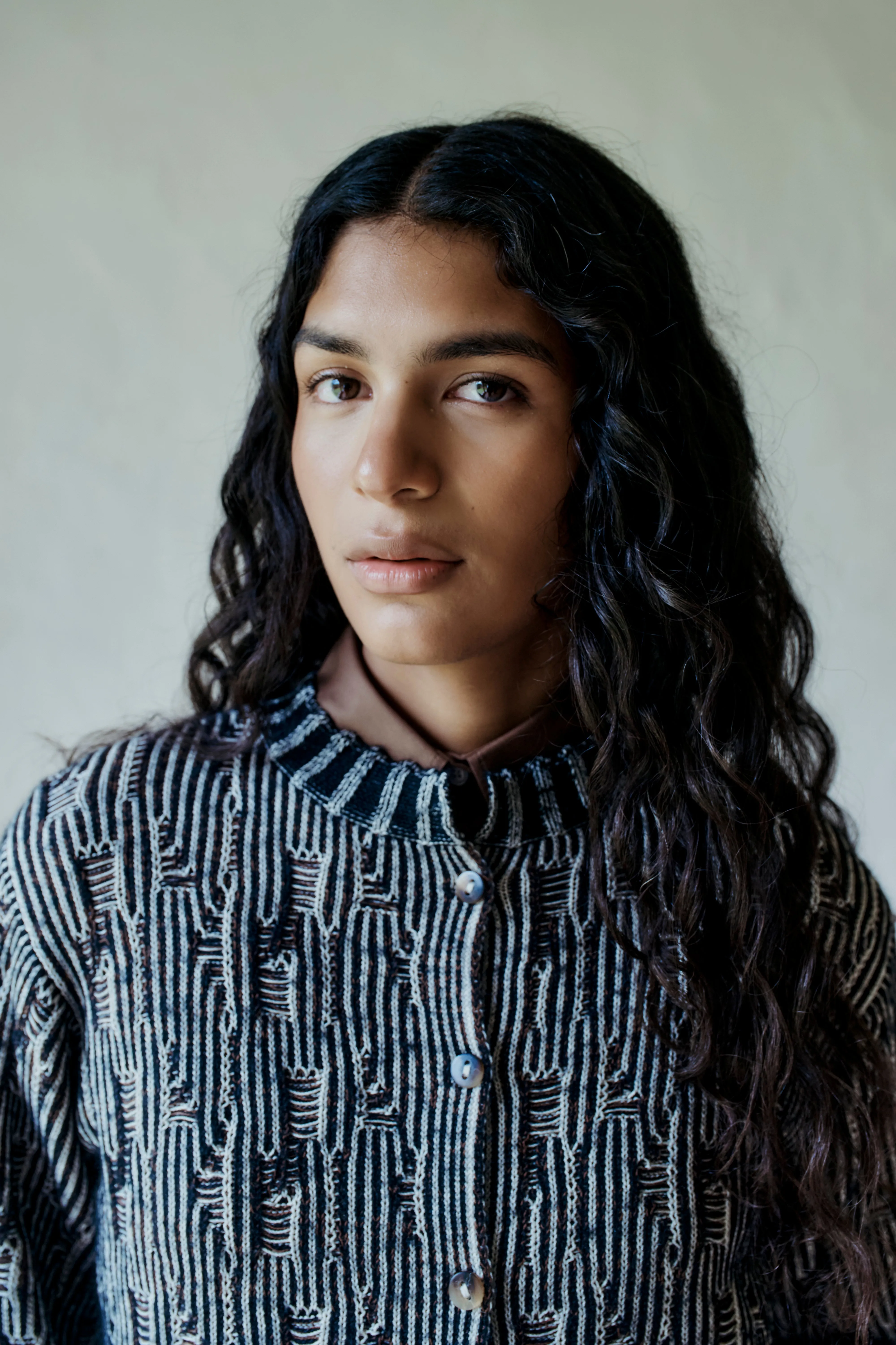 TAYTA CROPPED CARDIGAN | IVORY - BLACK - CHOCOLATE sold by ESCVDO product image thumbnail 2