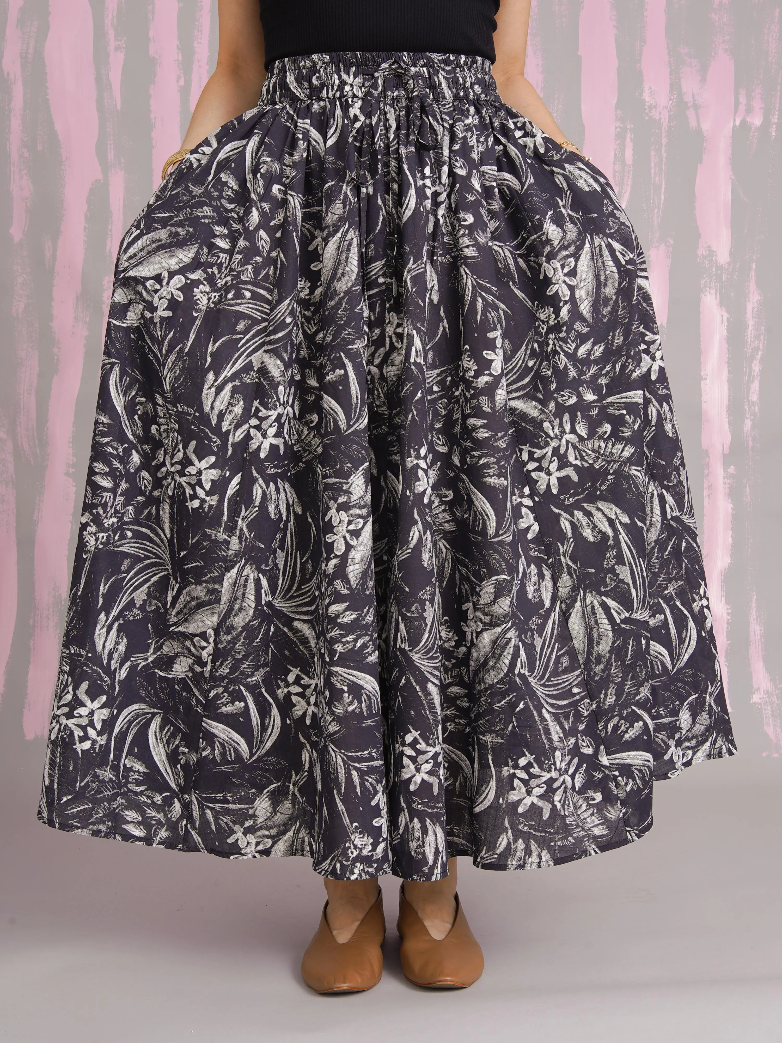 Omolola Bold Cotton Midi Drawstring Skirt sold by Kemi Telford product image thumbnail 3