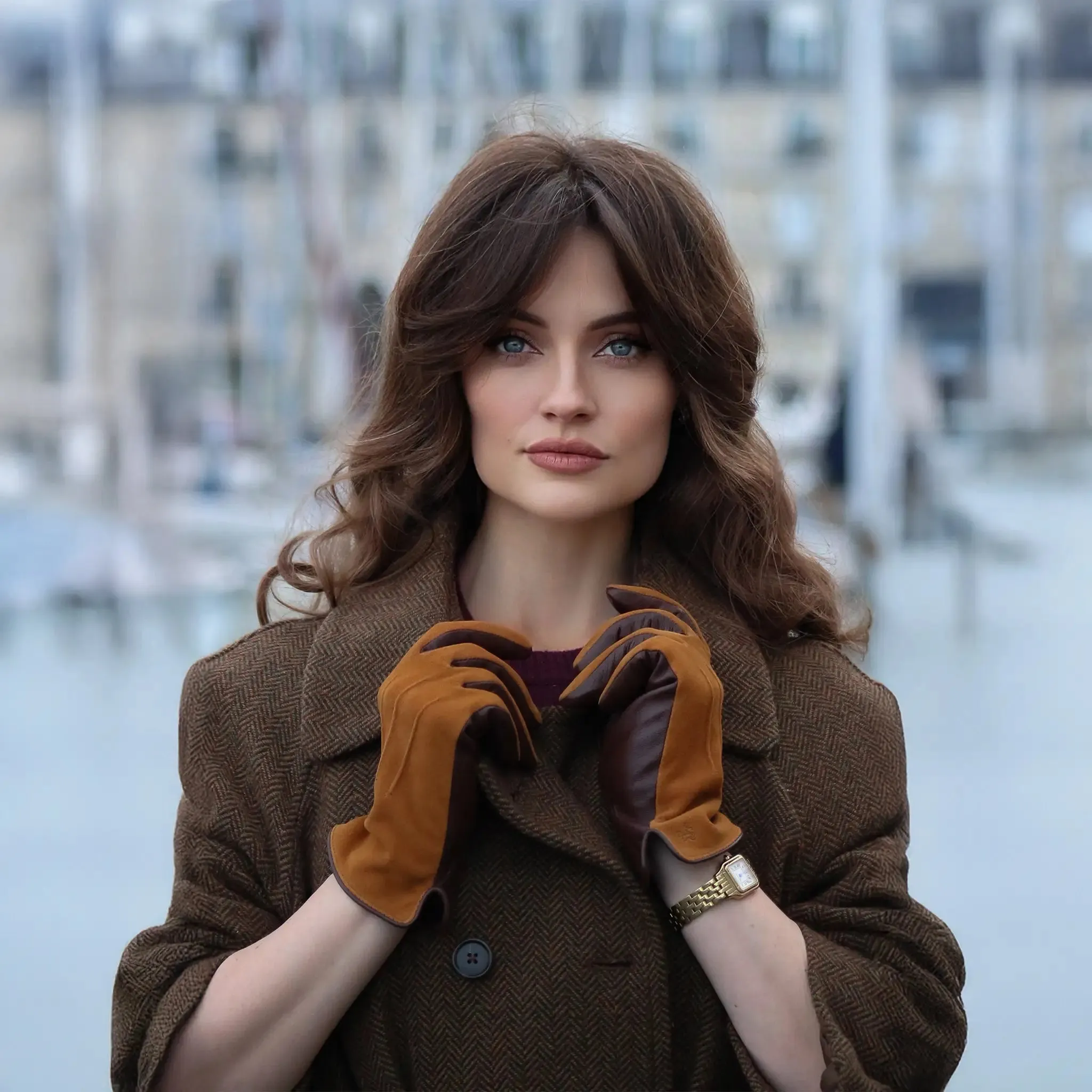 Leather & Suede Camel Driving Gloves sold by Welligogs product image thumbnail 3