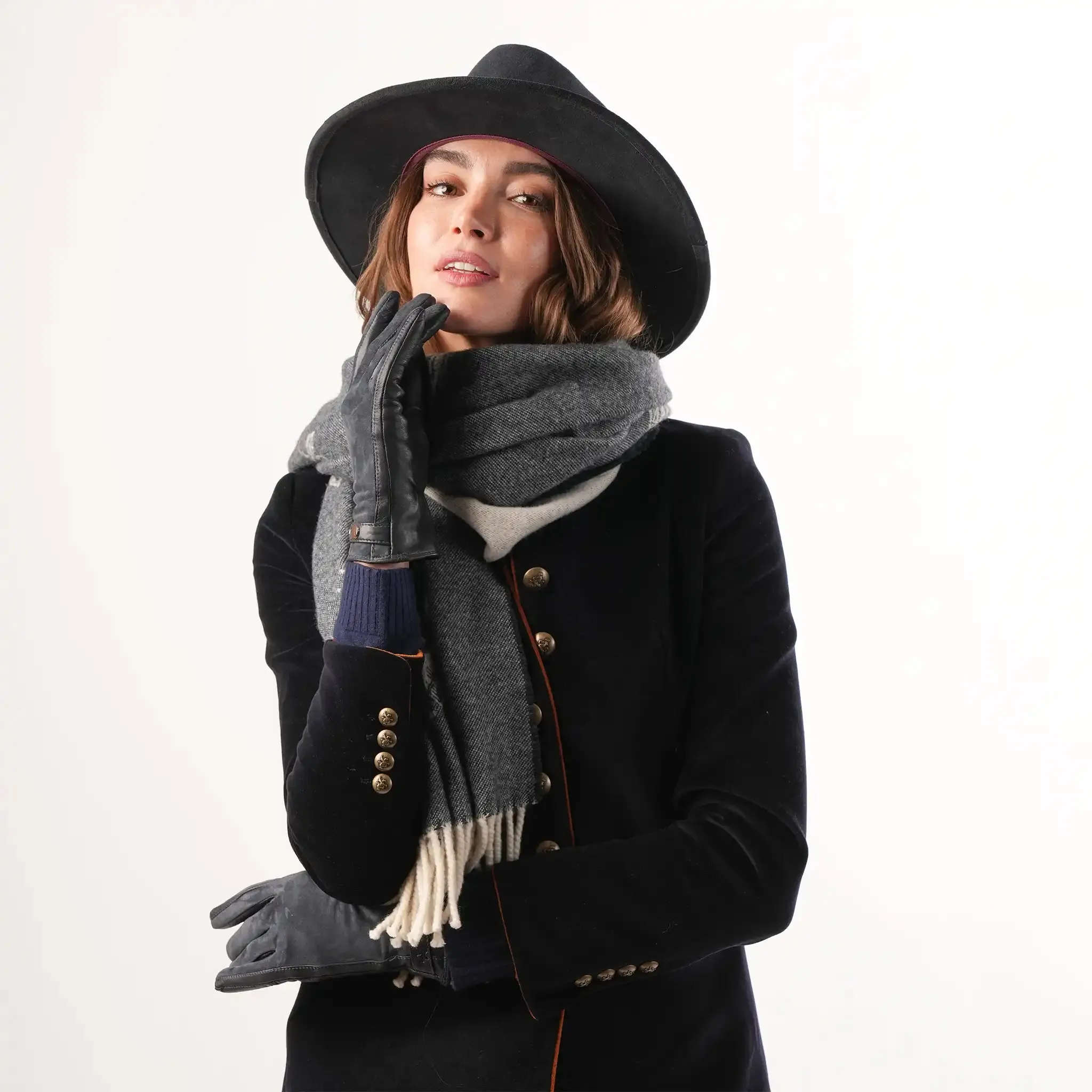 Leather & Suede Navy Gloves sold by Welligogs product image thumbnail 3