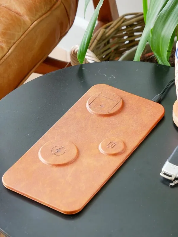 Steepletone 3 in 1  Faux Leather Charger made by Coes