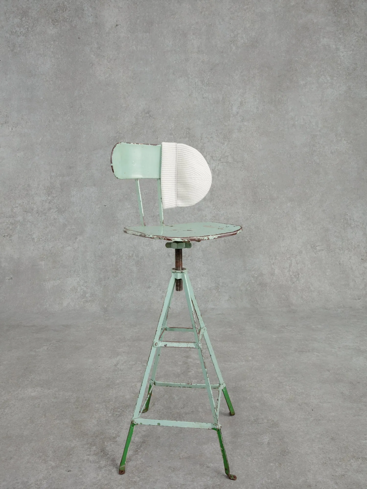 The Tipped Cashmere Bandit - Flake White sold by Private White V.C.