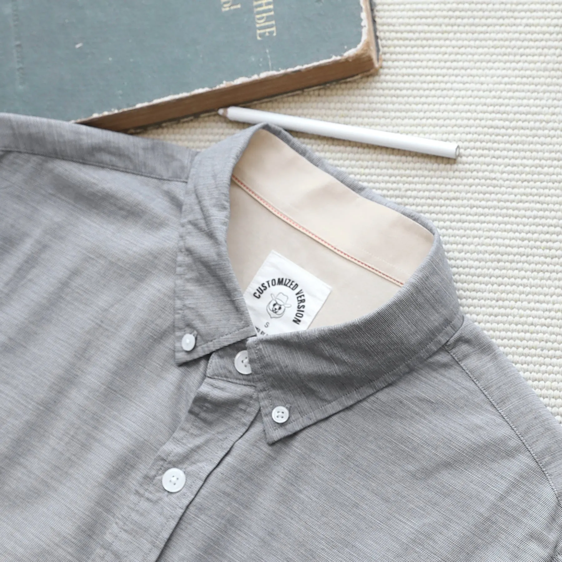 Men's casual short-sleeved cotton Light gray Solid shirt #0018 sold by Dubinik product image thumbnail 2