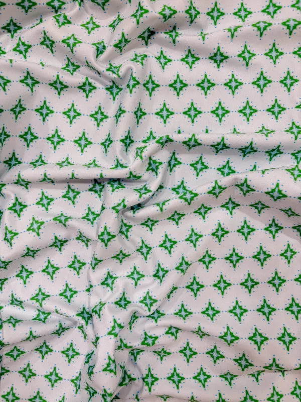 Holly Top - Green Star made by Brakefields
