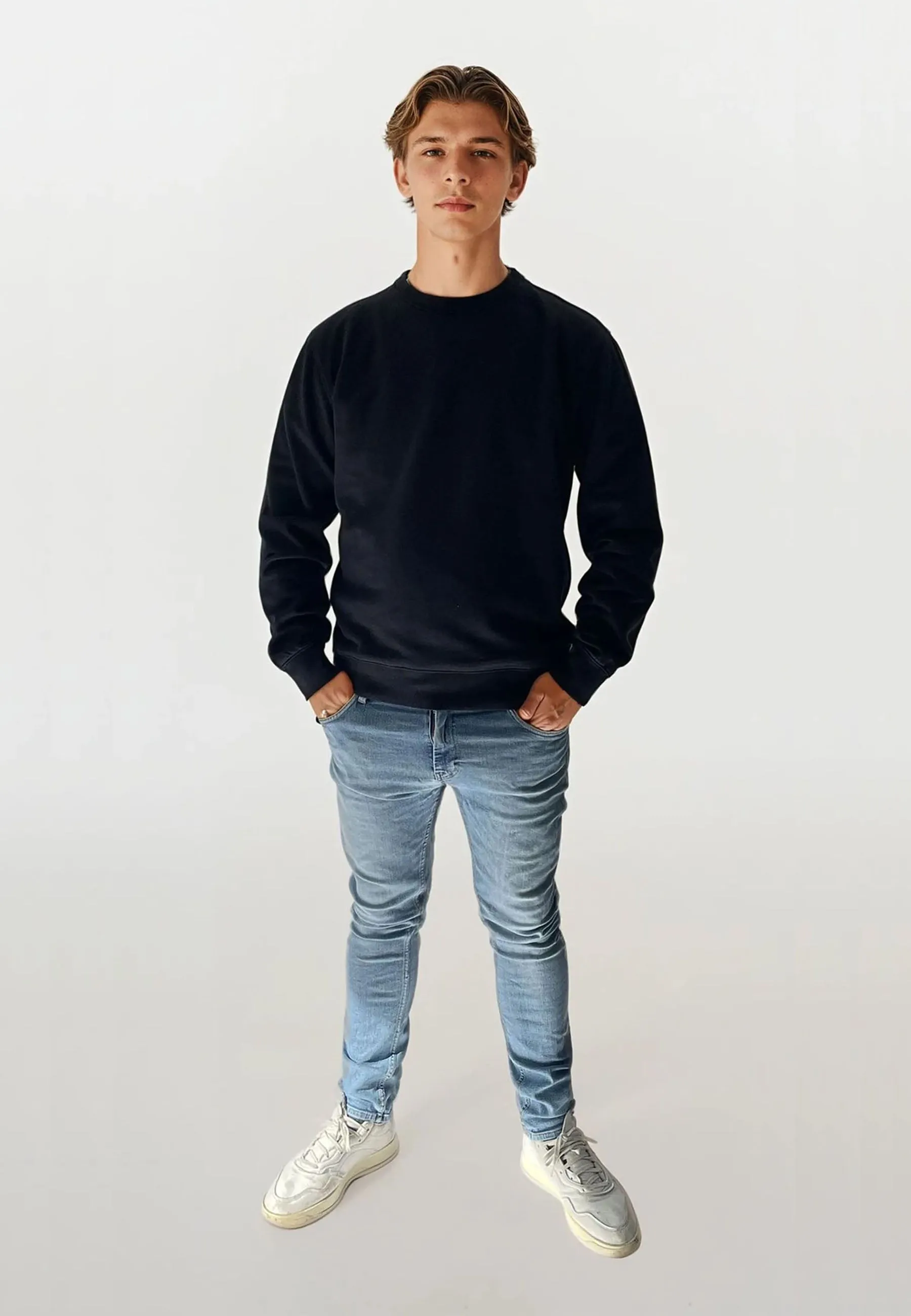 Johannes Crewneck Garment Dyed - Black sold by Legends