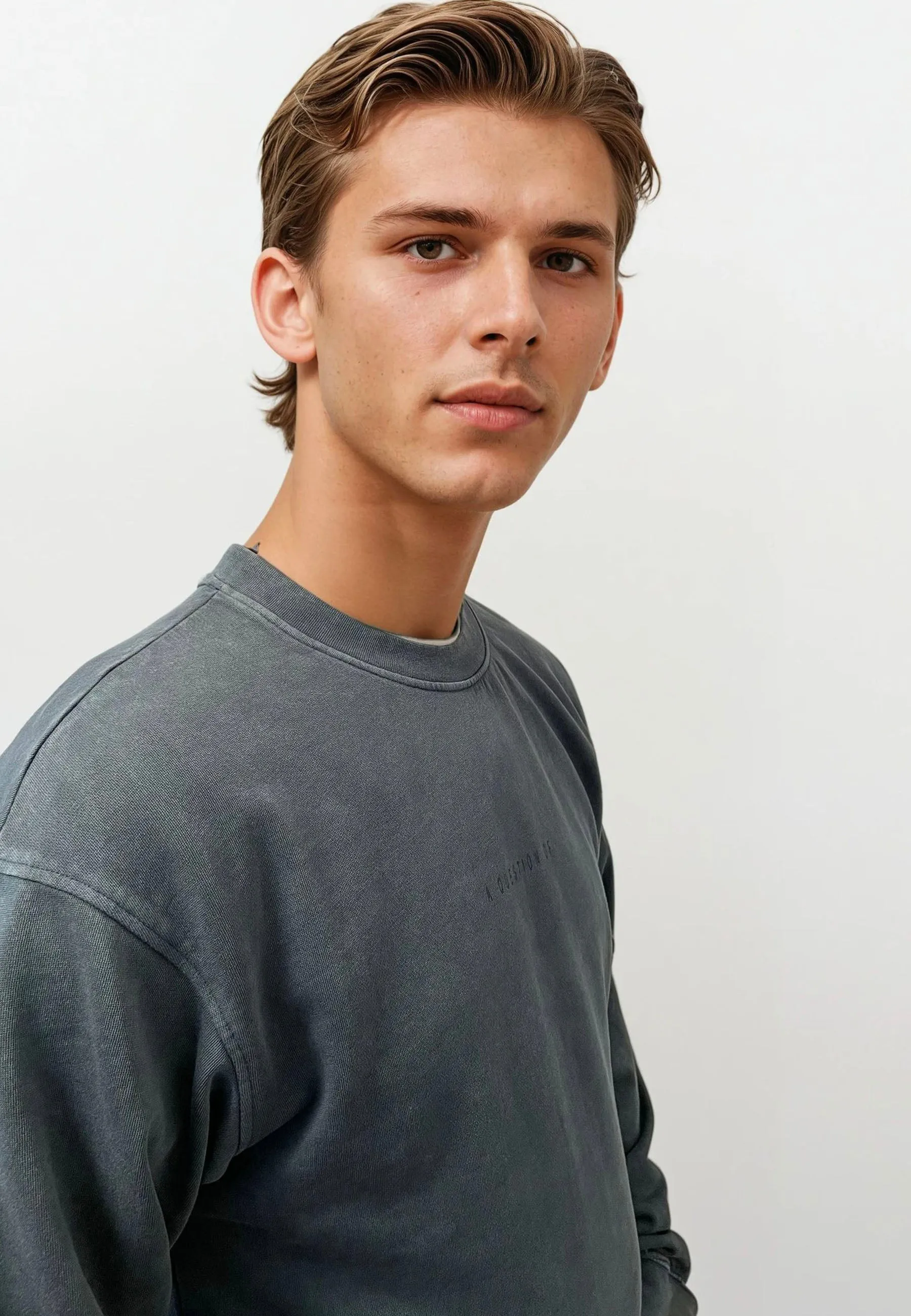 Ollie Crewneck Acid Wash - Indigo sold by Legends product image thumbnail 4