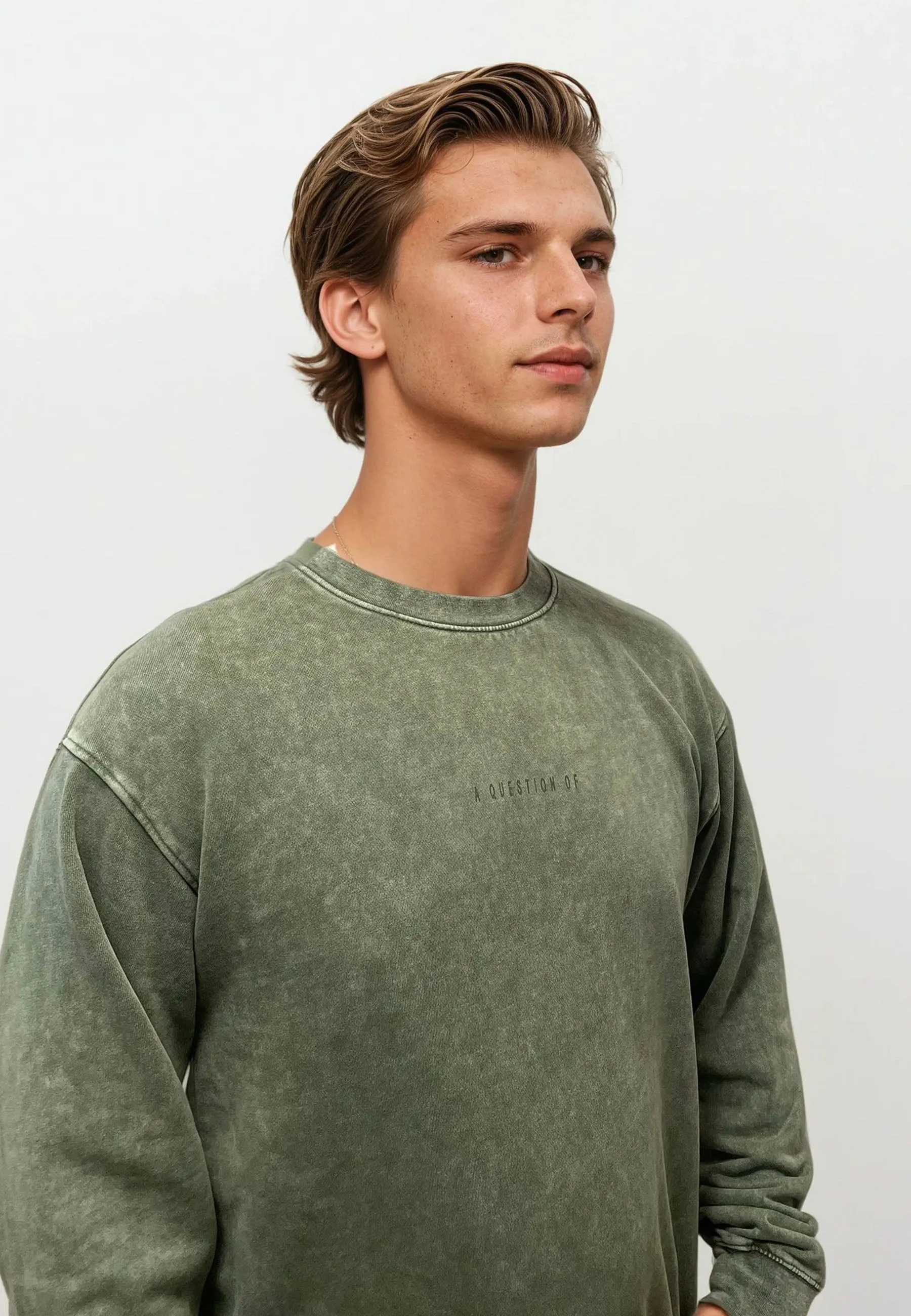 Ollie Crewneck Acid Wash - Dusty Green sold by Legends product image thumbnail 3