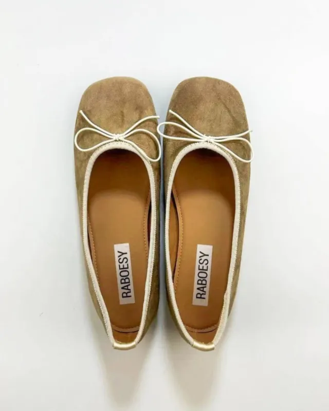 Suede Round Toe Flats sold by Raboesy