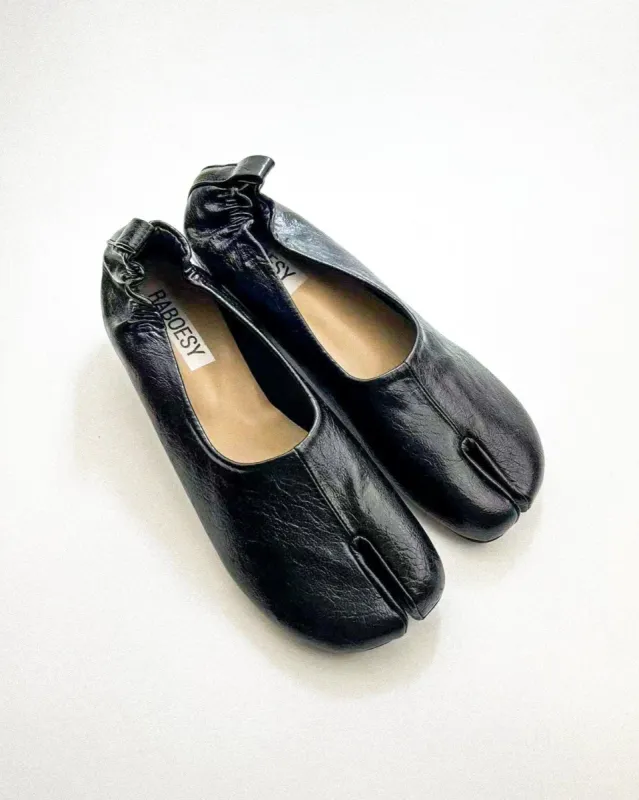 Thick Heel Tabi Flats sold by Raboesy