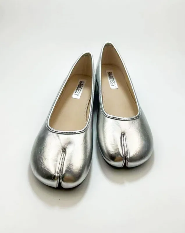 Soft Tabi Ballerinas sold by Raboesy
