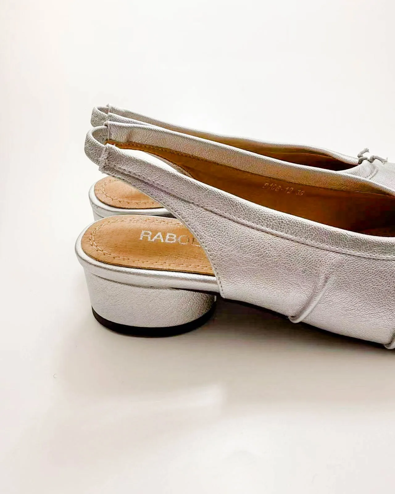 Wrinkles Tabi Sandal Pumps sold by Raboesy product image thumbnail 4