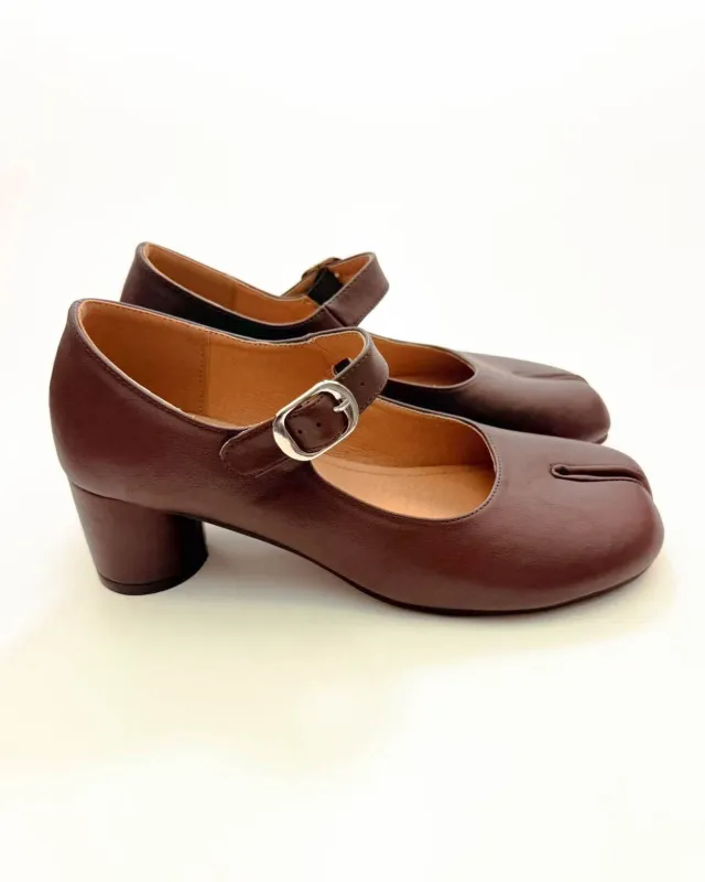 Tabi Mary Jane Pumps sold by Raboesy