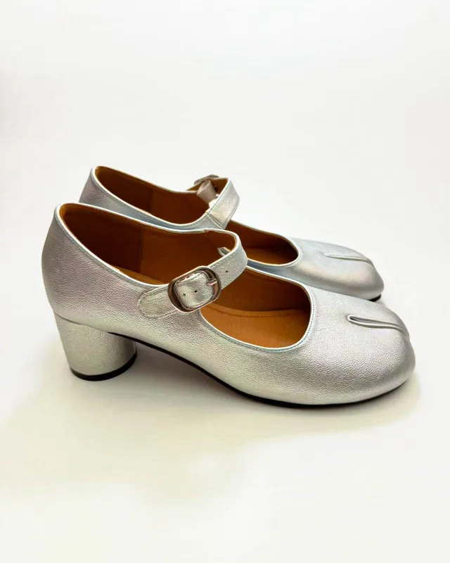 Tabi Mary Jane Pumps sold by Raboesy
